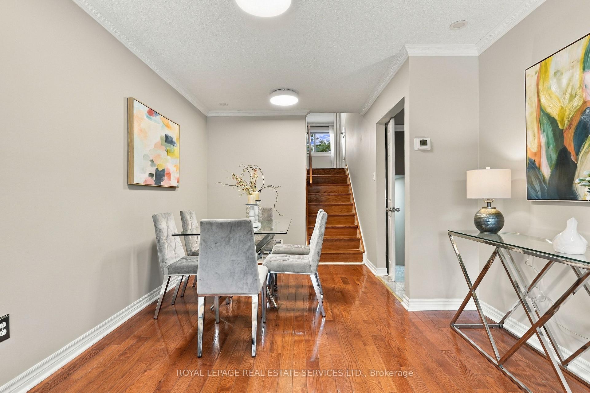 Photo 5 of 7179 Delmonte Crescent, Mississauga, Malton — HOMEH