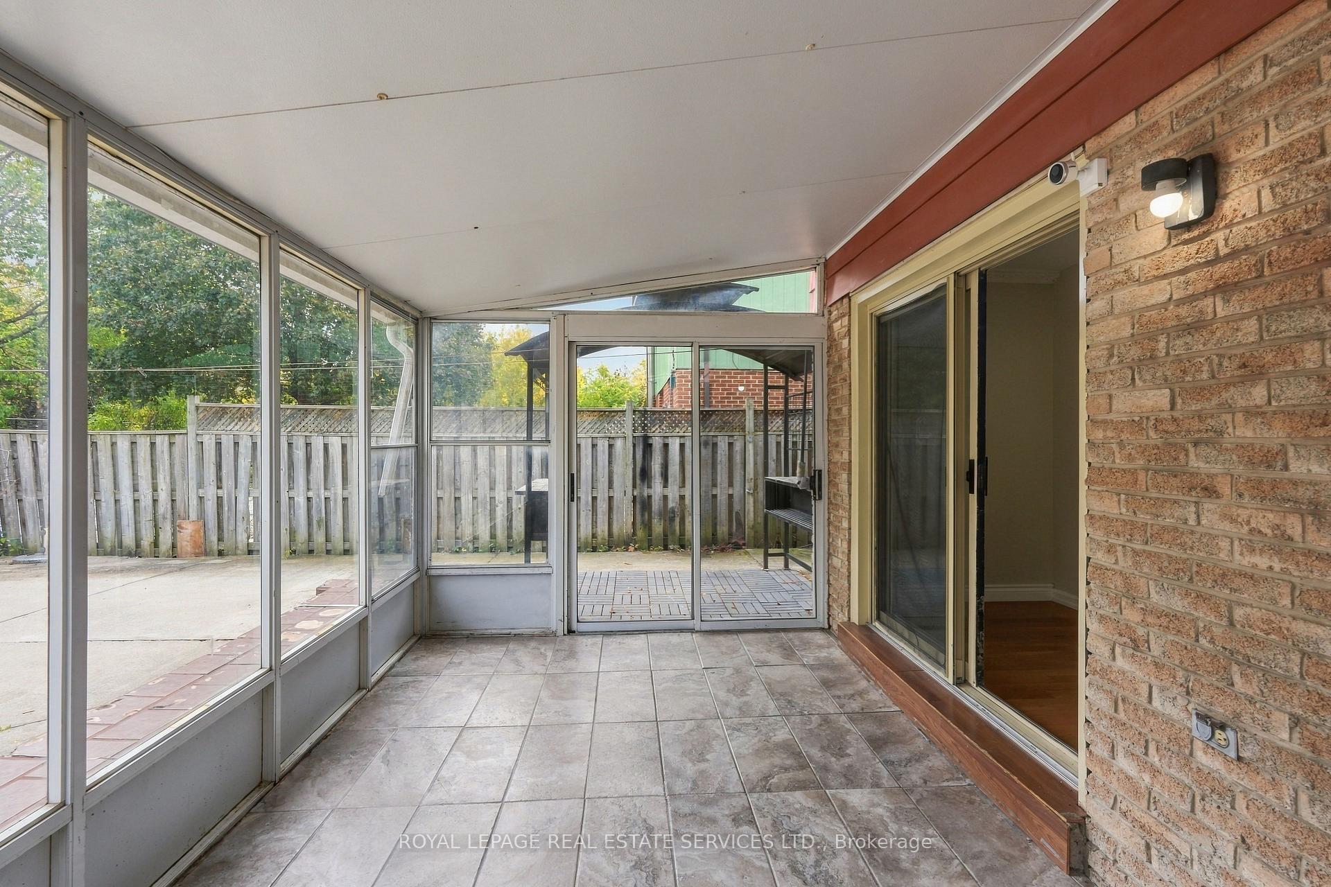 Photo 13 of 7179 Delmonte Crescent, Mississauga, Malton — HOMEH