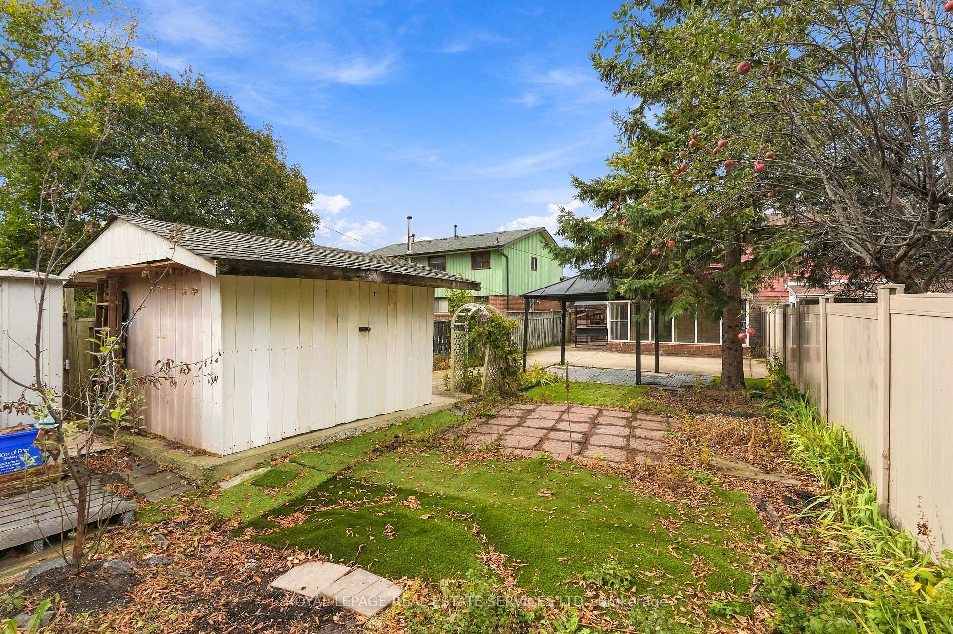 Photo 18 of 7179 Delmonte Crescent, Mississauga, Malton — HOMEH
