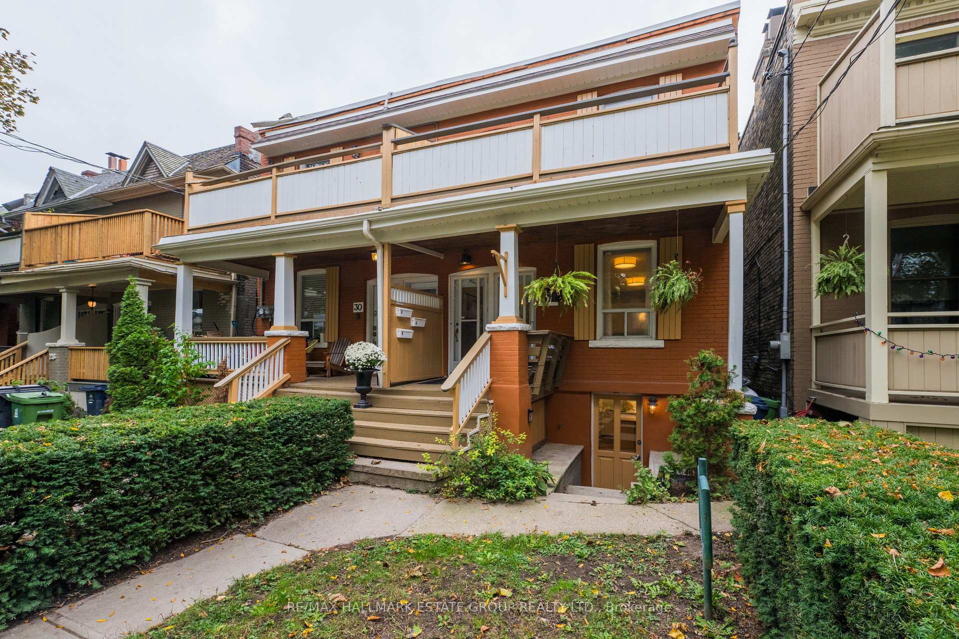Photo of 32 Ashdale Avenue