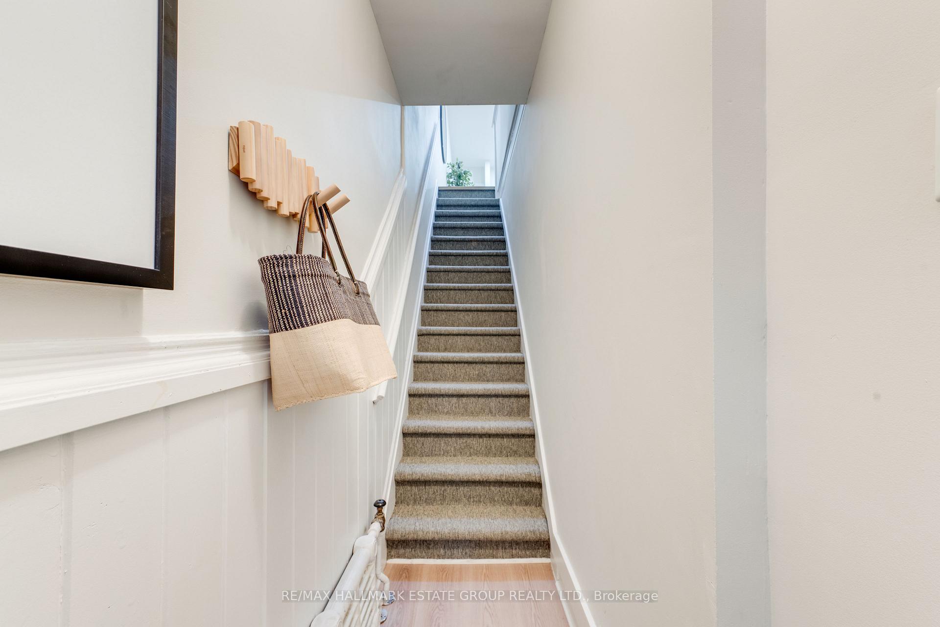 Photo 2 of 32 Ashdale Avenue, Toronto, Greenwood-Coxwell — HOMEH