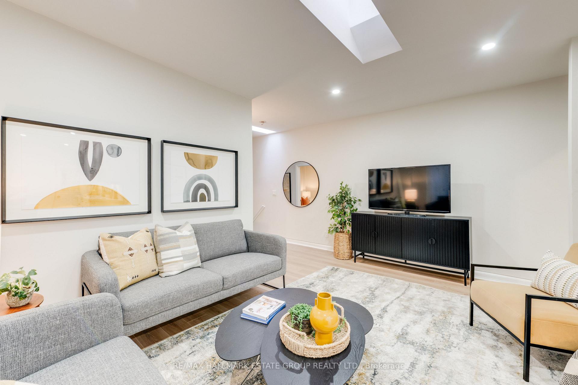 Photo 5 of 32 Ashdale Avenue, Toronto, Greenwood-Coxwell — HOMEH