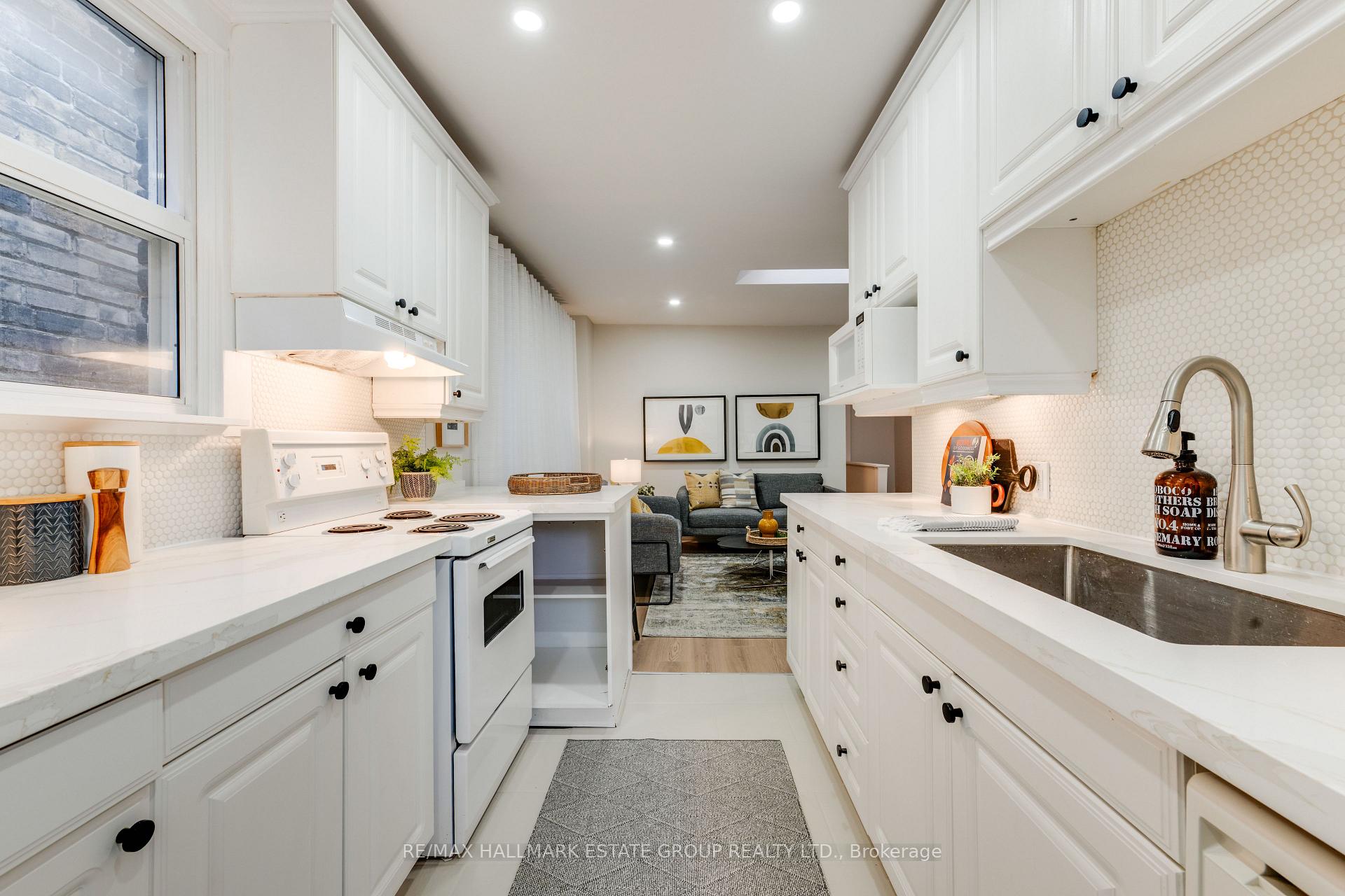 Photo 6 of 32 Ashdale Avenue, Toronto, Greenwood-Coxwell — HOMEH