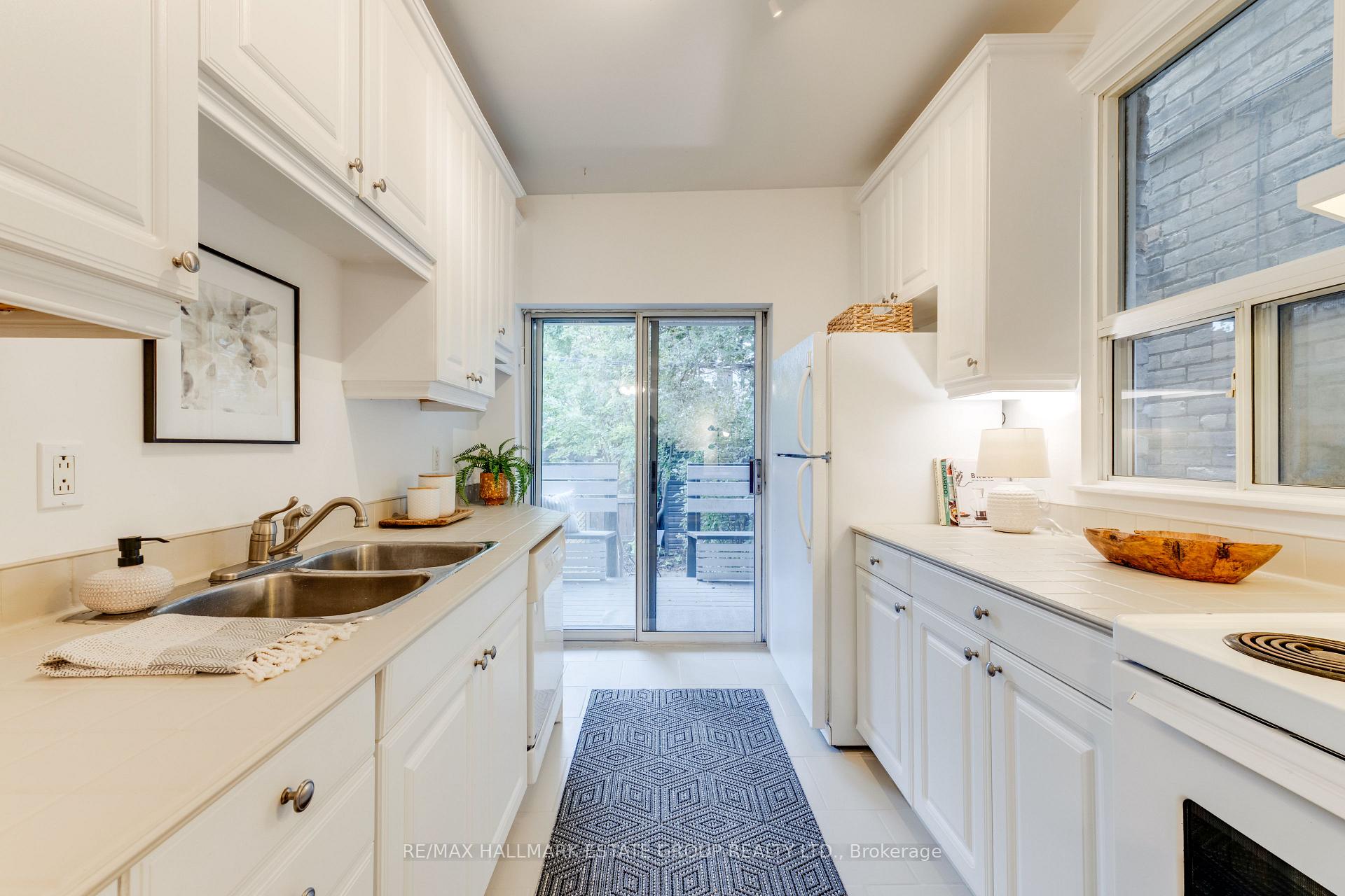 Photo 31 of 32 Ashdale Avenue, Toronto, Greenwood-Coxwell — HOMEH