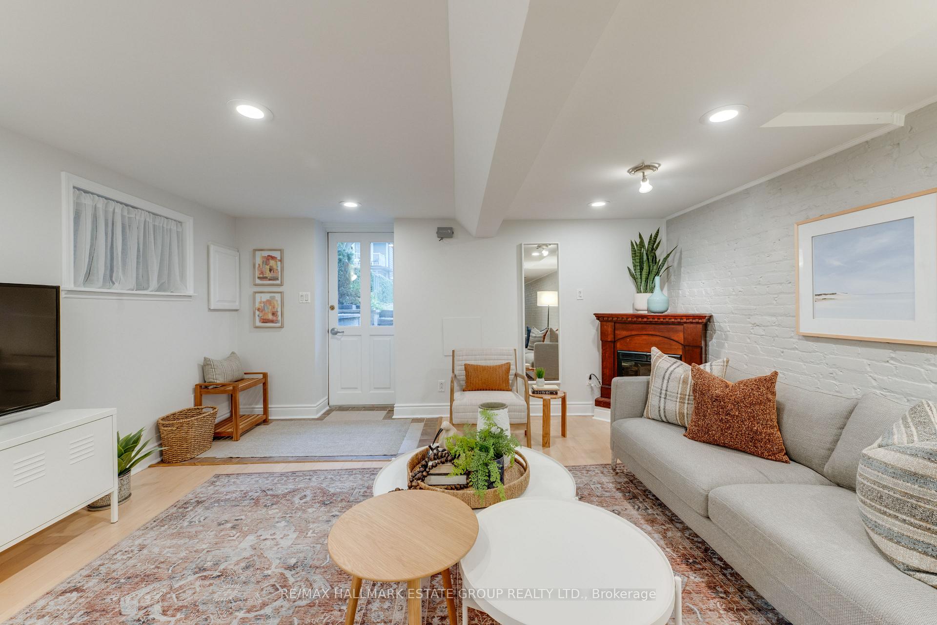 Photo 34 of 32 Ashdale Avenue, Toronto, Greenwood-Coxwell — HOMEH