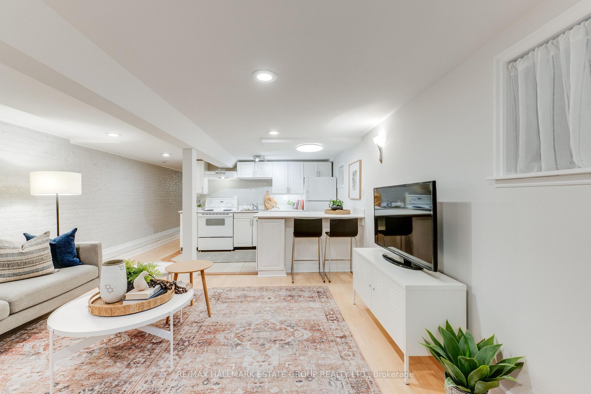Photo 35 of 32 Ashdale Avenue, Toronto, Greenwood-Coxwell — HOMEH
