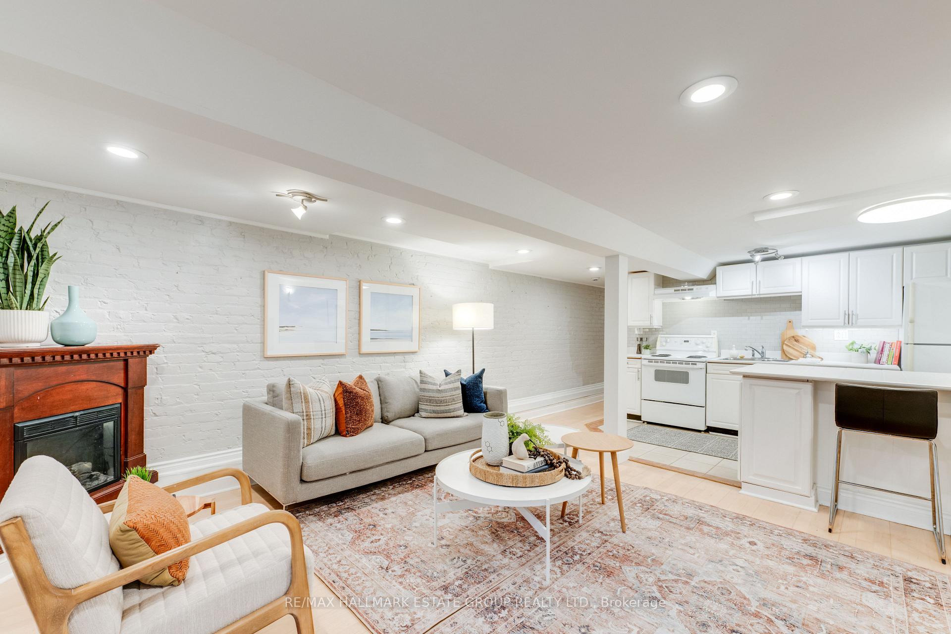 Photo 36 of 32 Ashdale Avenue, Toronto, Greenwood-Coxwell — HOMEH