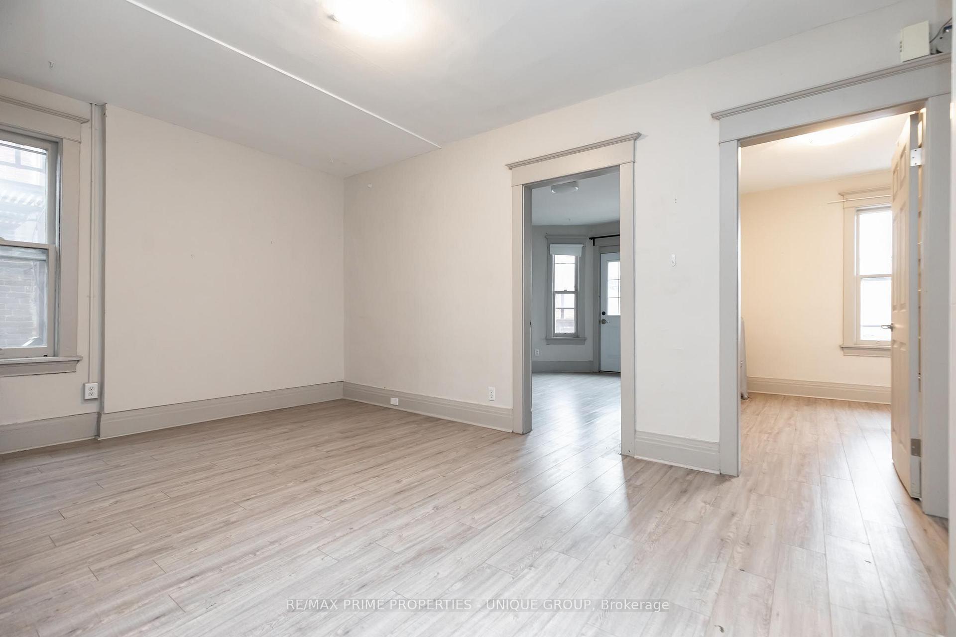 Photo 2 of Unit 2, 365 Clinton Street, Toronto, The Annex — HOMEH