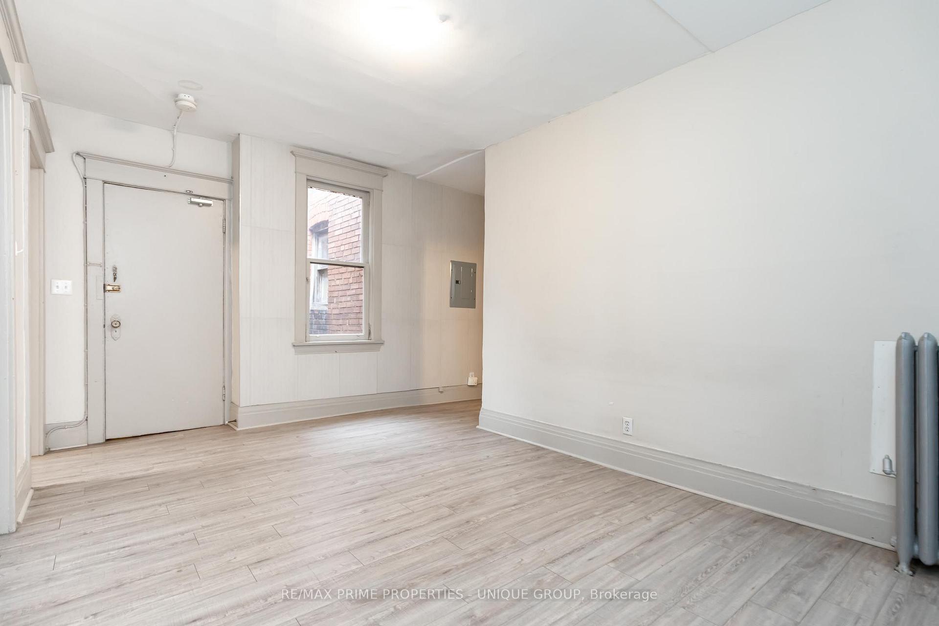 Photo 4 of Unit 2, 365 Clinton Street, Toronto, The Annex — HOMEH