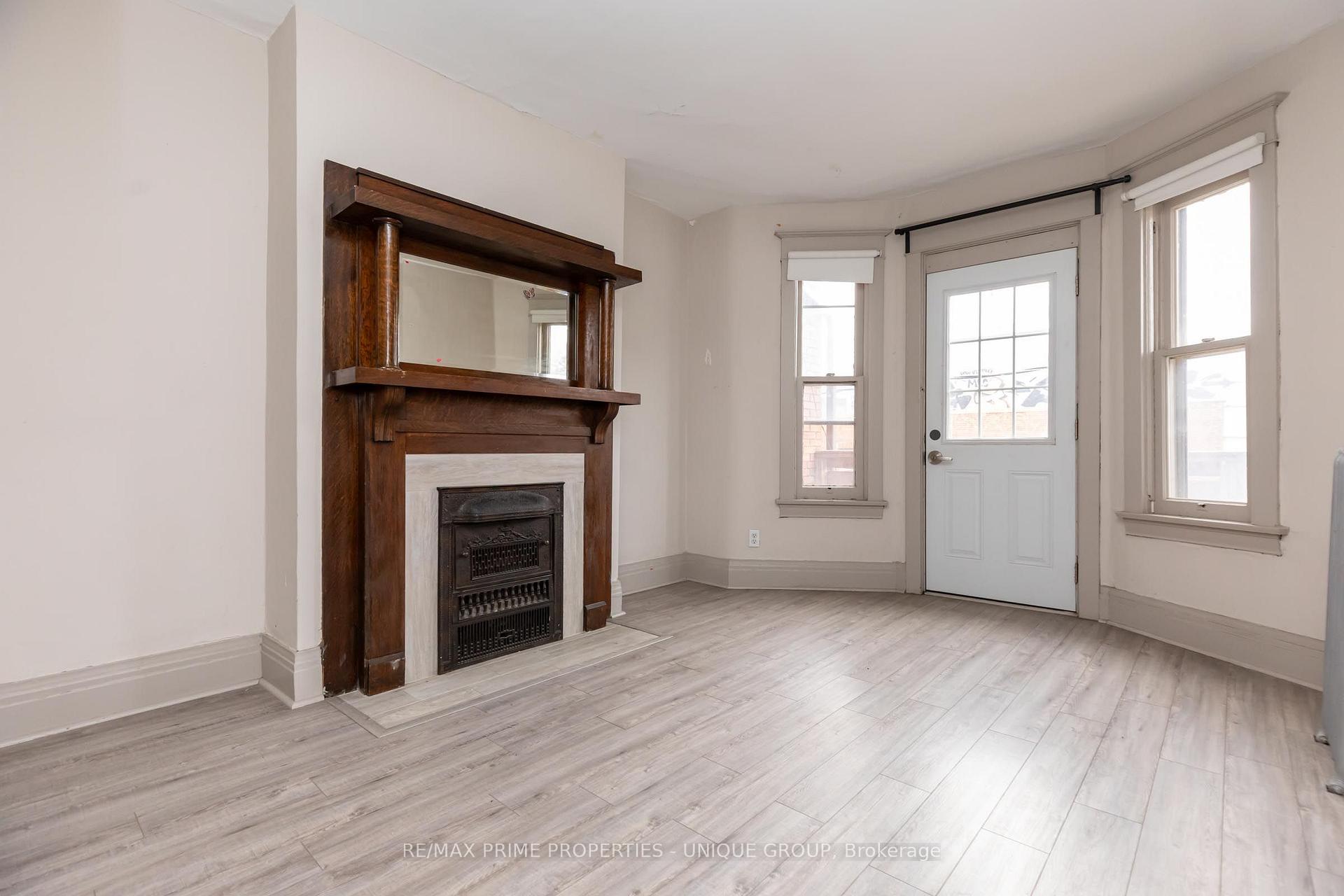 Photo 6 of Unit 2, 365 Clinton Street, Toronto, The Annex — HOMEH