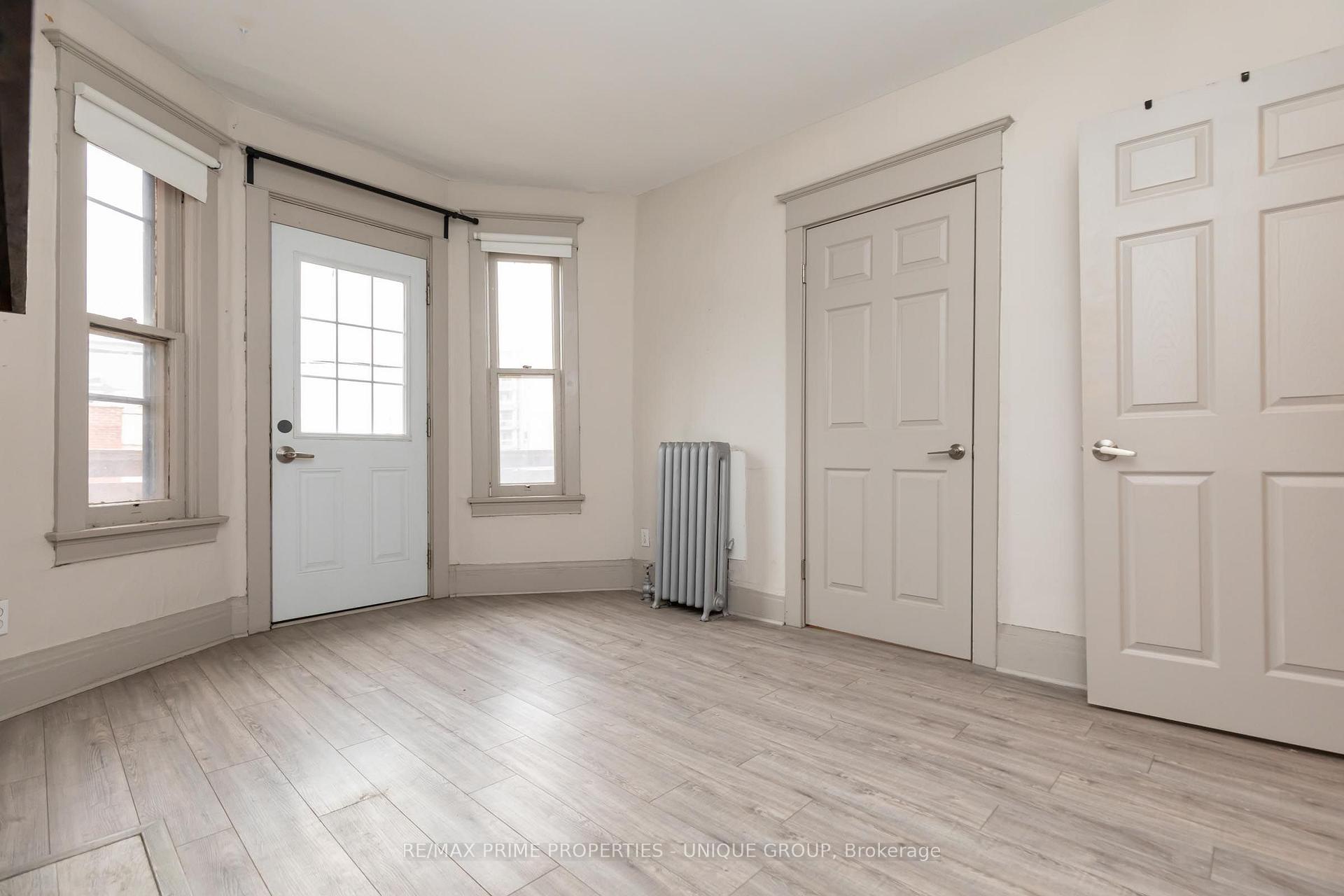Photo 8 of Unit 2, 365 Clinton Street, Toronto, The Annex — HOMEH