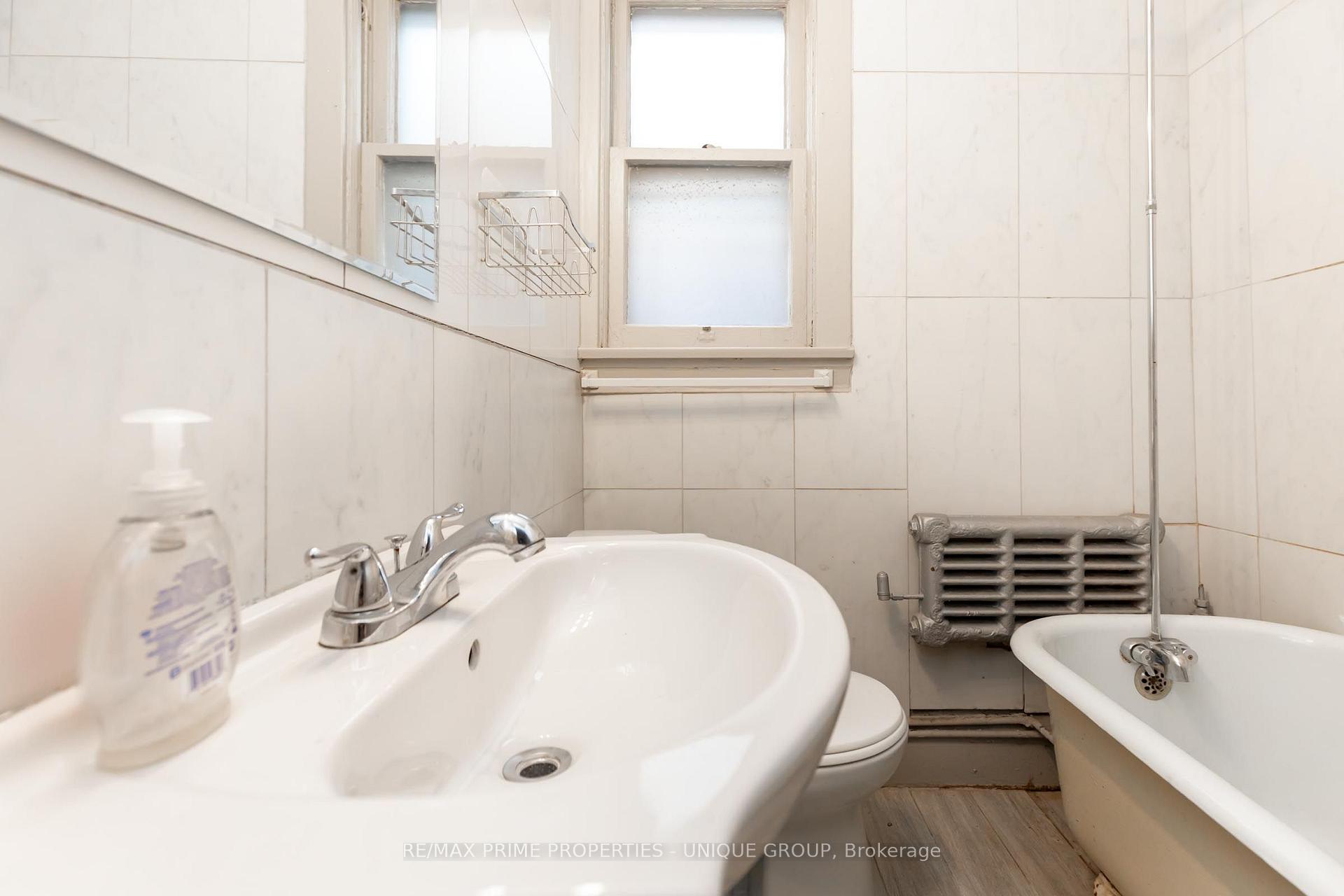 Photo 16 of Unit 2, 365 Clinton Street, Toronto, The Annex — HOMEH