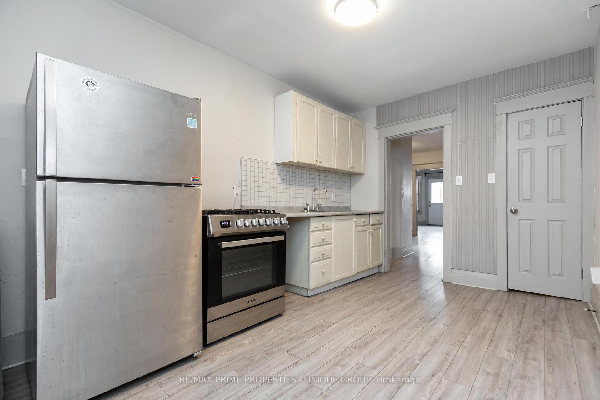 Photo 21 of Unit 2, 365 Clinton Street, Toronto, The Annex — HOMEH