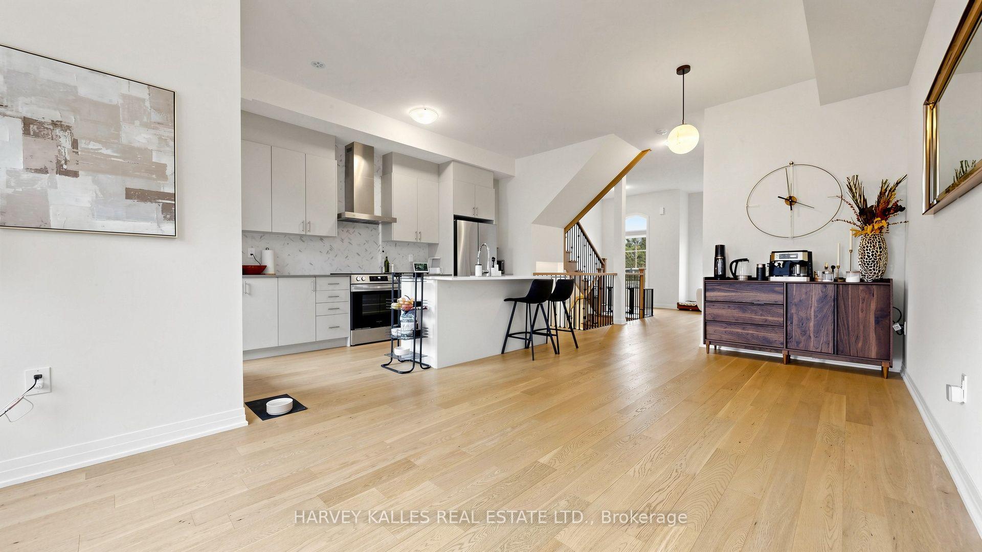 Photo 12 of 44 De La Roche Drive, Vaughan, Vellore Village — HOMEH