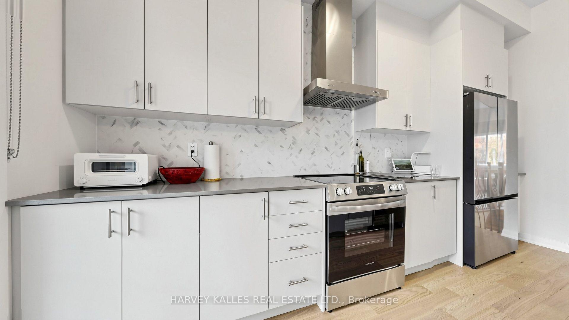 Photo 19 of 44 De La Roche Drive, Vaughan, Vellore Village — HOMEH