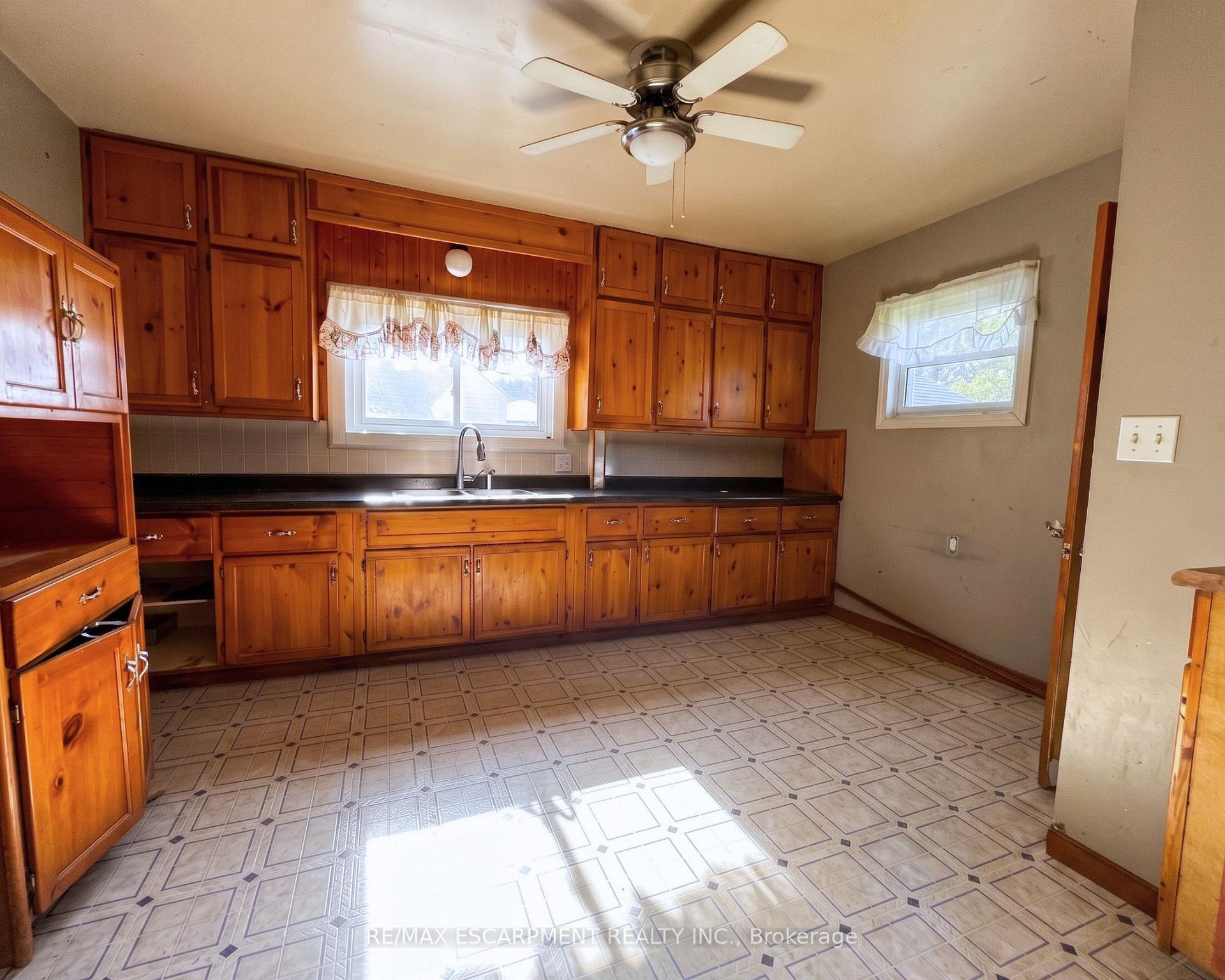 Photo 3 of 233 Talbot Street, Norfolk, Courtland — HOMEH