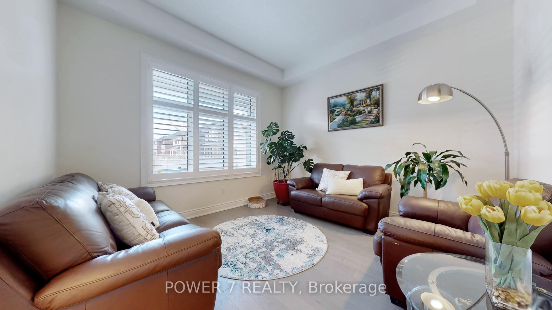 Photo 5 of 27 Joiner Circle, Whitchurch-Stouffville, Ballantrae — HOMEH