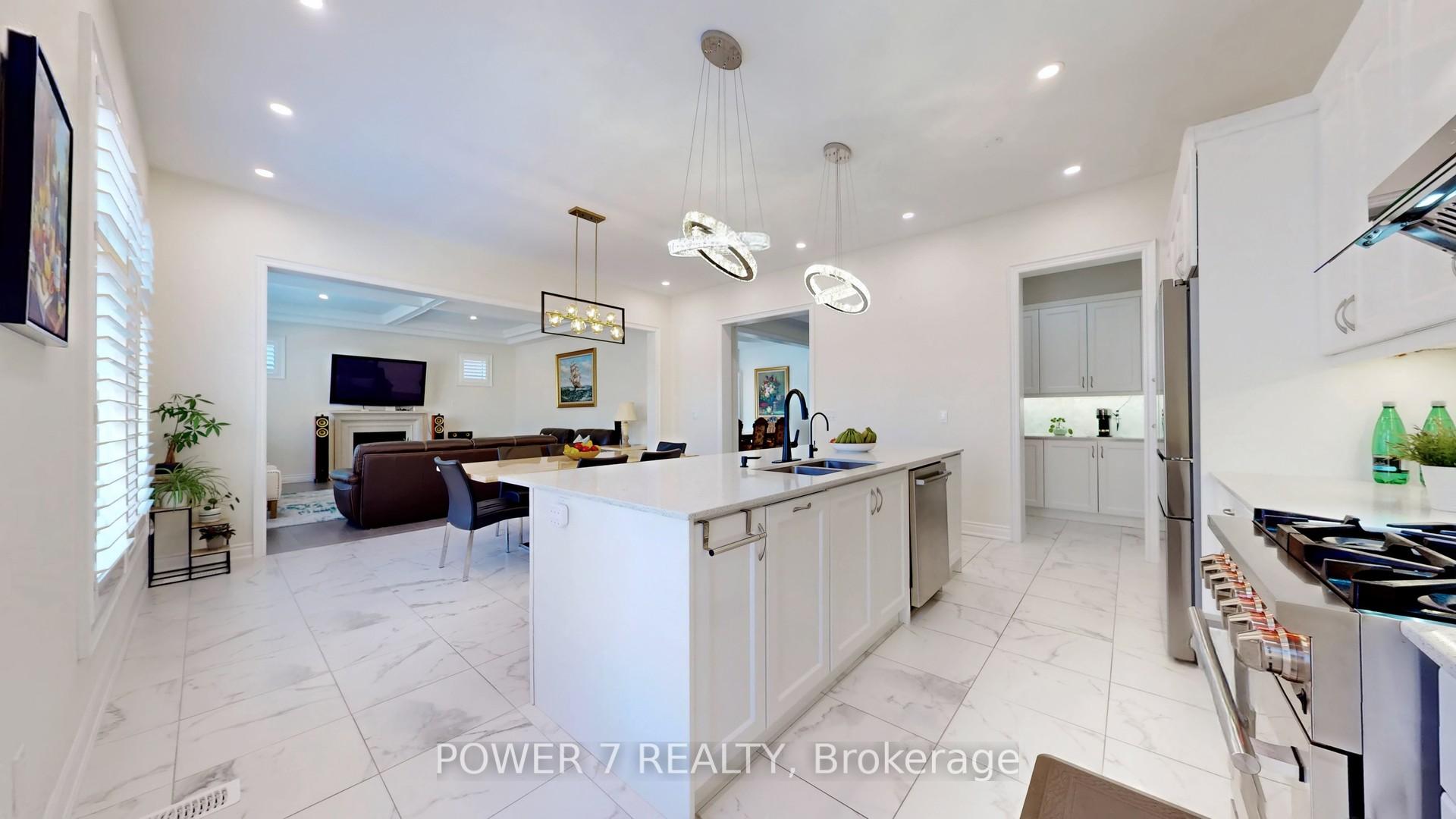 Photo 15 of 27 Joiner Circle, Whitchurch-Stouffville, Ballantrae — HOMEH