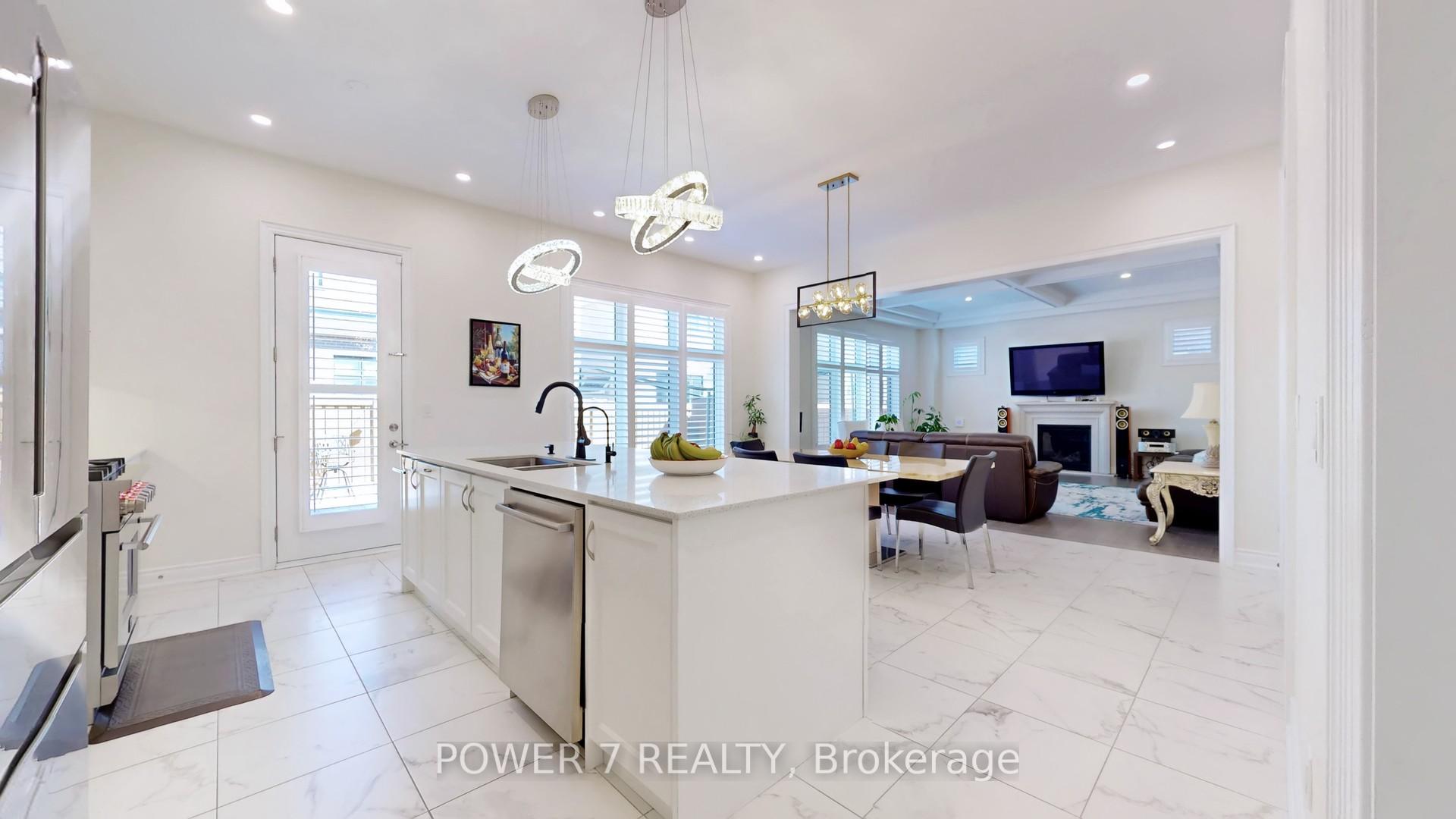 Photo 16 of 27 Joiner Circle, Whitchurch-Stouffville, Ballantrae — HOMEH