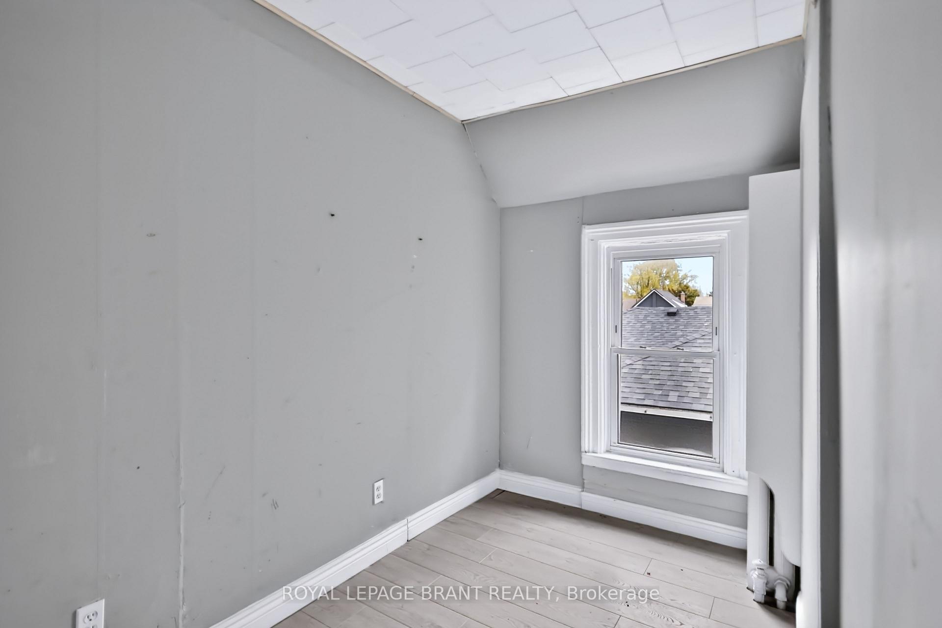 Photo 17 of 276 Dalhousie Street, Brantford, Victoria/Arthur — HOMEH