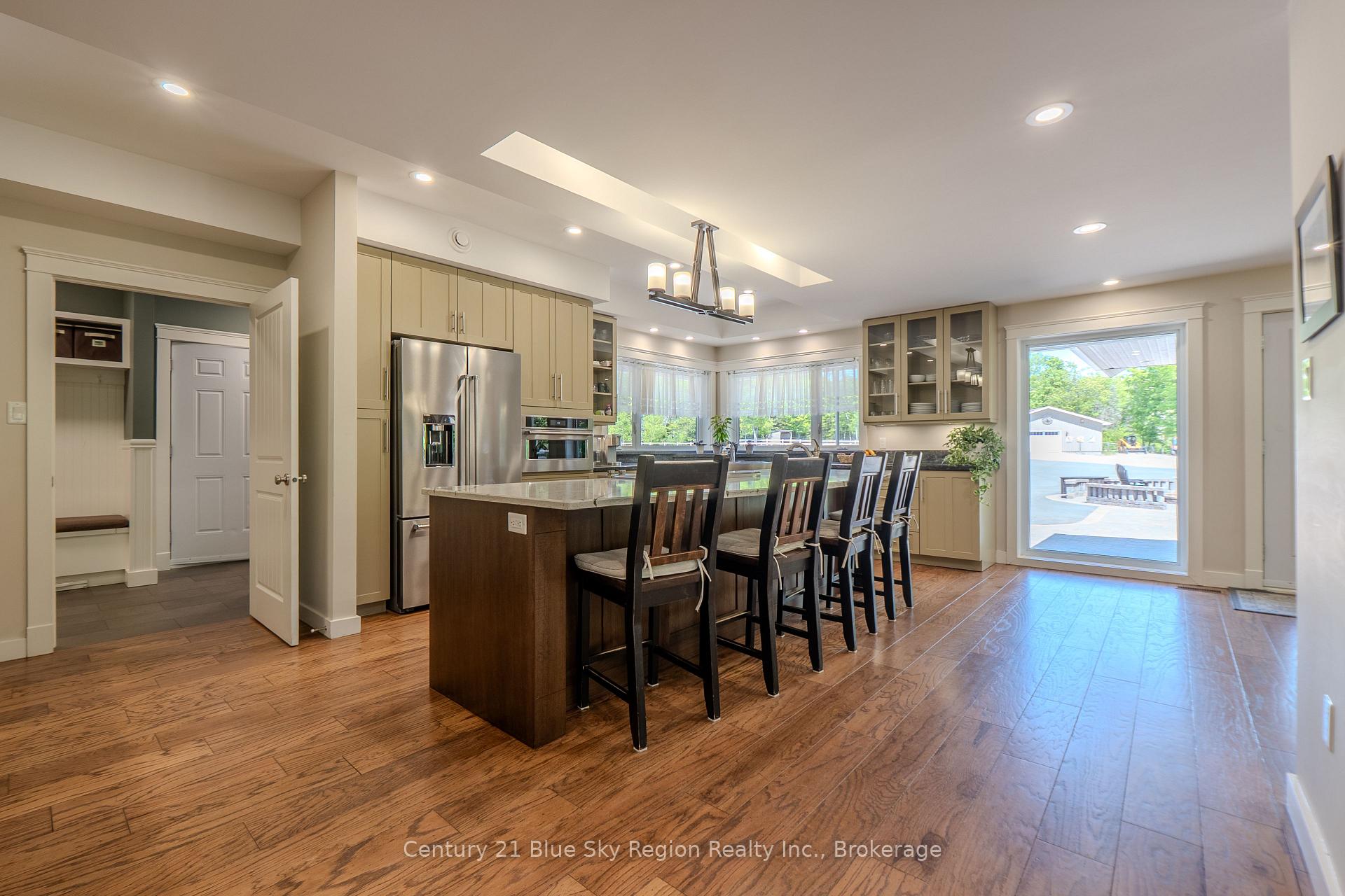 Photo 4 of 395 Carmichael Drive, North Bay, Airport — HOMEH