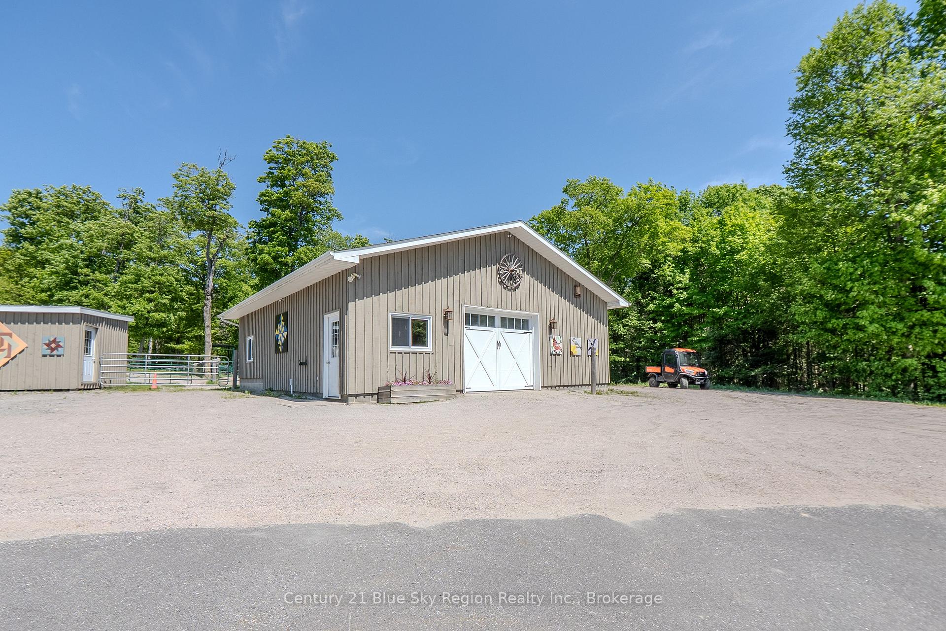 Photo 37 of 395 Carmichael Drive, North Bay, Airport — HOMEH