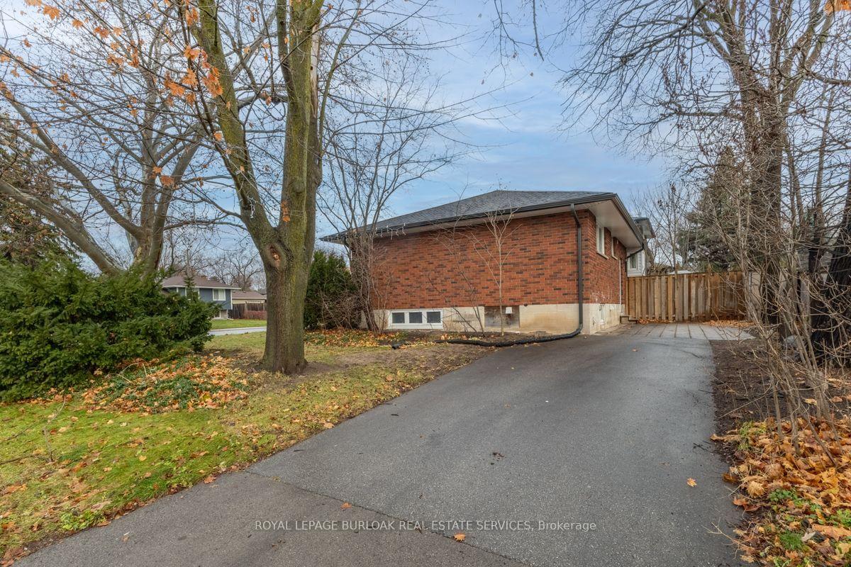 Photo 2 of Unit Lower, 2142 Parkway Drive, Burlington, Mountainside — HOMEH