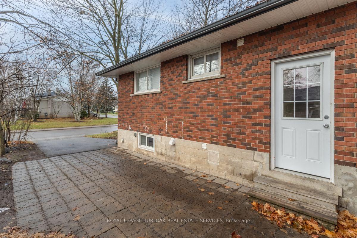 Photo 4 of Unit Lower, 2142 Parkway Drive, Burlington, Mountainside — HOMEH
