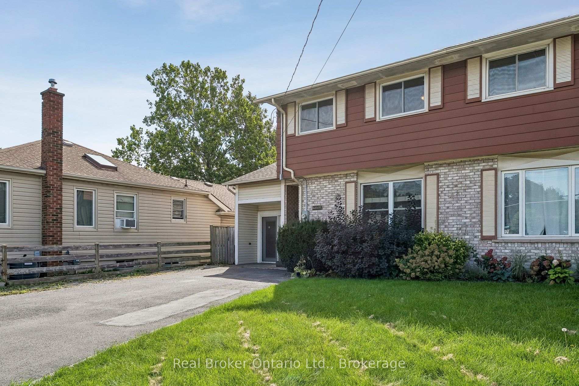 Photo 4 of Unit 1/2, 310 Linwell Road, St. Catharines, Vine/Linwell — HOMEH