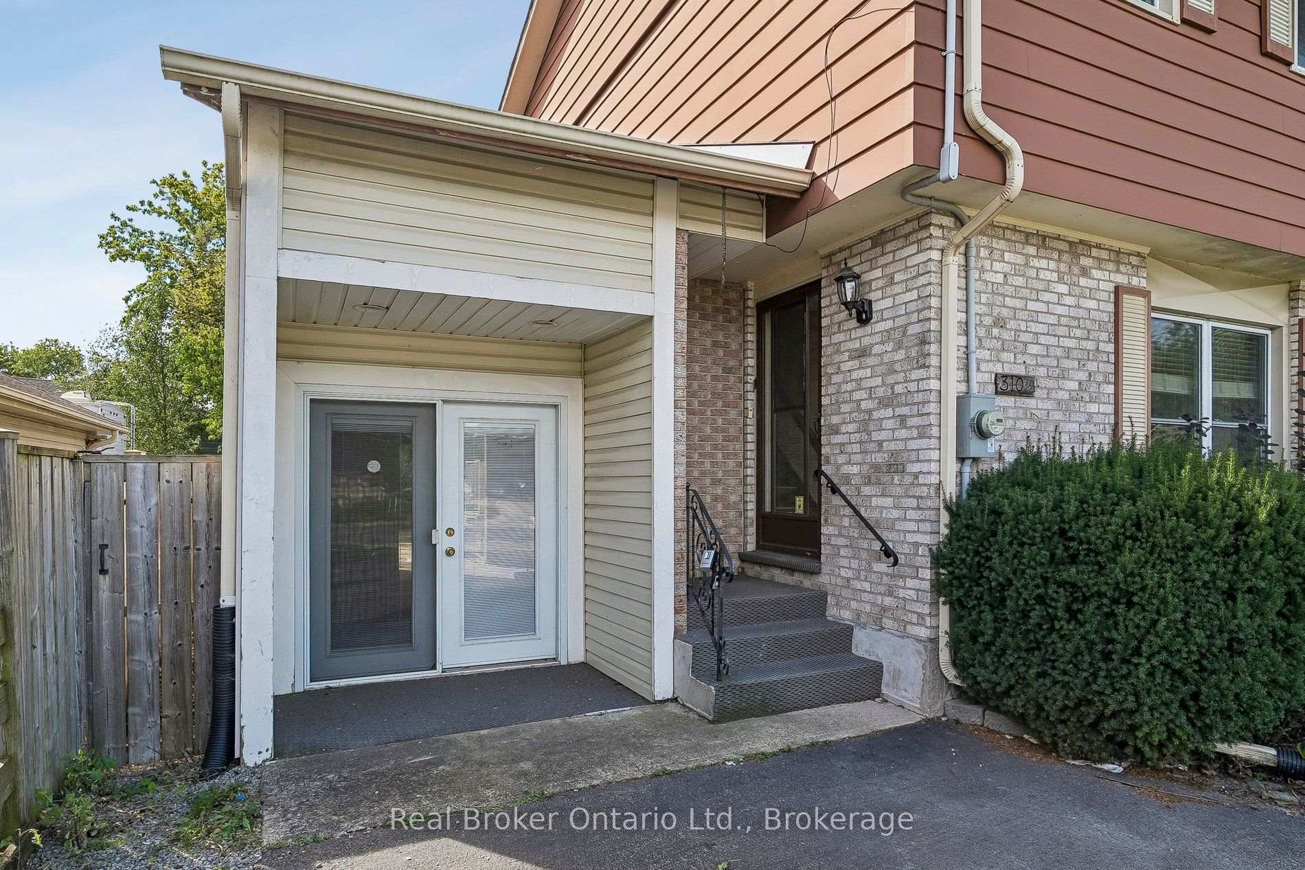 Photo 5 of Unit 1/2, 310 Linwell Road, St. Catharines, Vine/Linwell — HOMEH