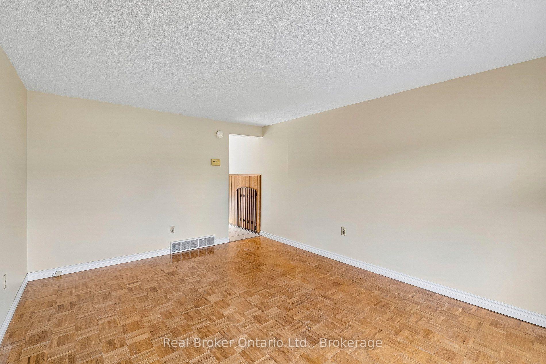 Photo 10 of Unit 1/2, 310 Linwell Road, St. Catharines, Vine/Linwell — HOMEH