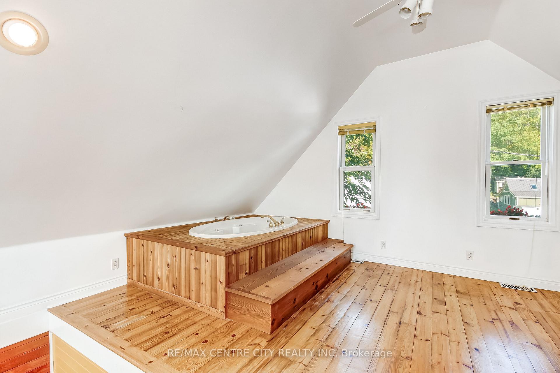 Photo 18 of 347 Fourth Street, Central Elgin, Port Stanley — HOMEH