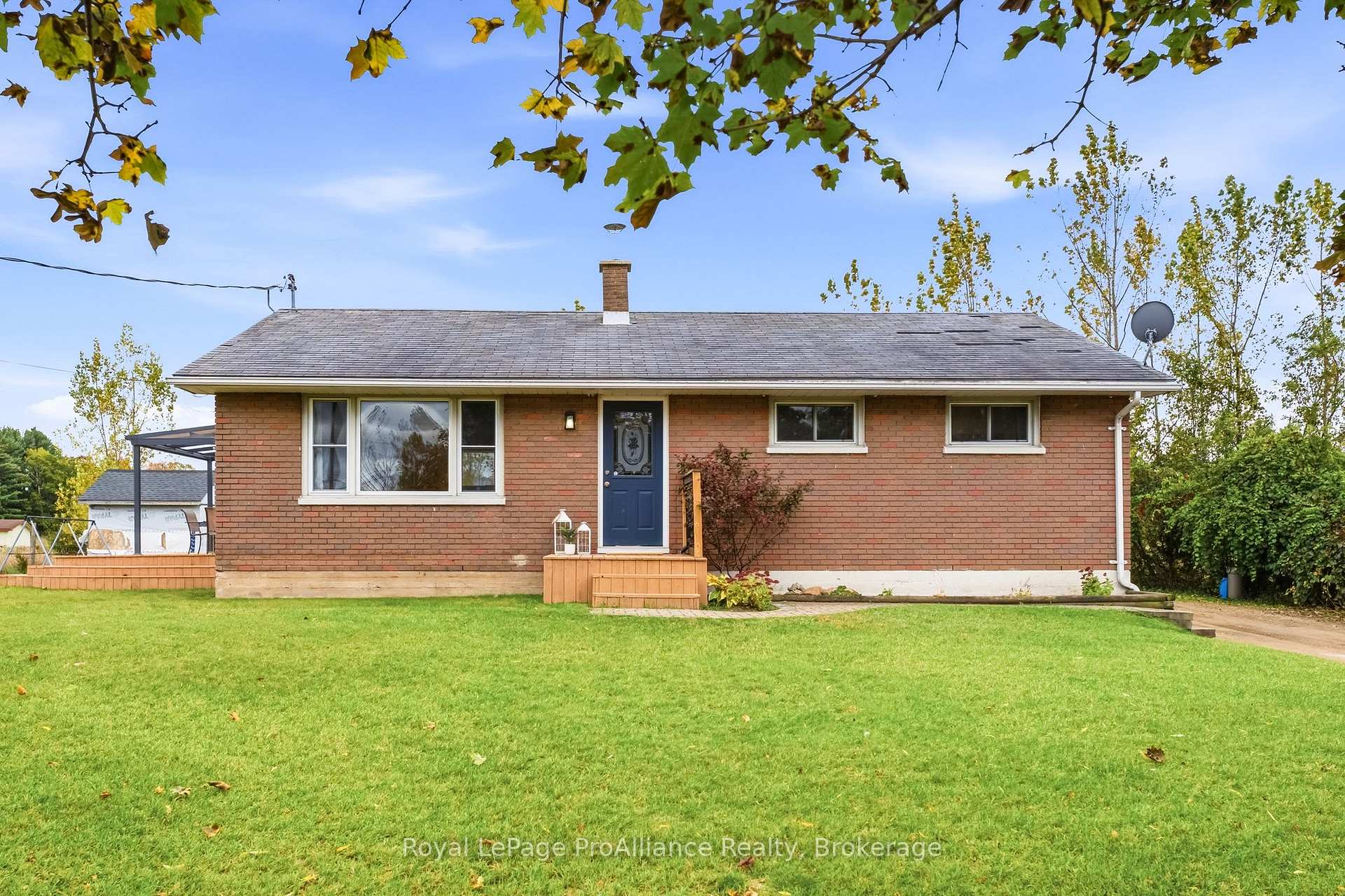 Photo 1 of 685 Will Johnson Road, Quinte West, Murray Ward — HOMEH