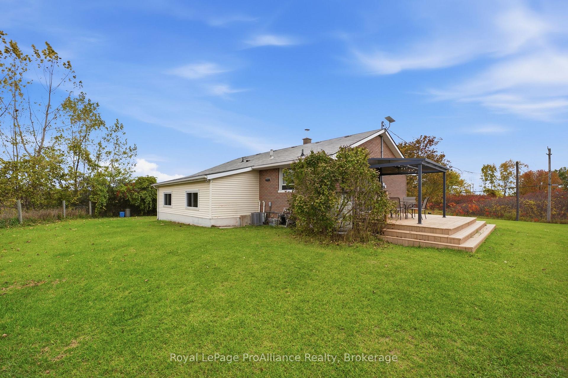 Photo 8 of 685 Will Johnson Road, Quinte West, Murray Ward — HOMEH