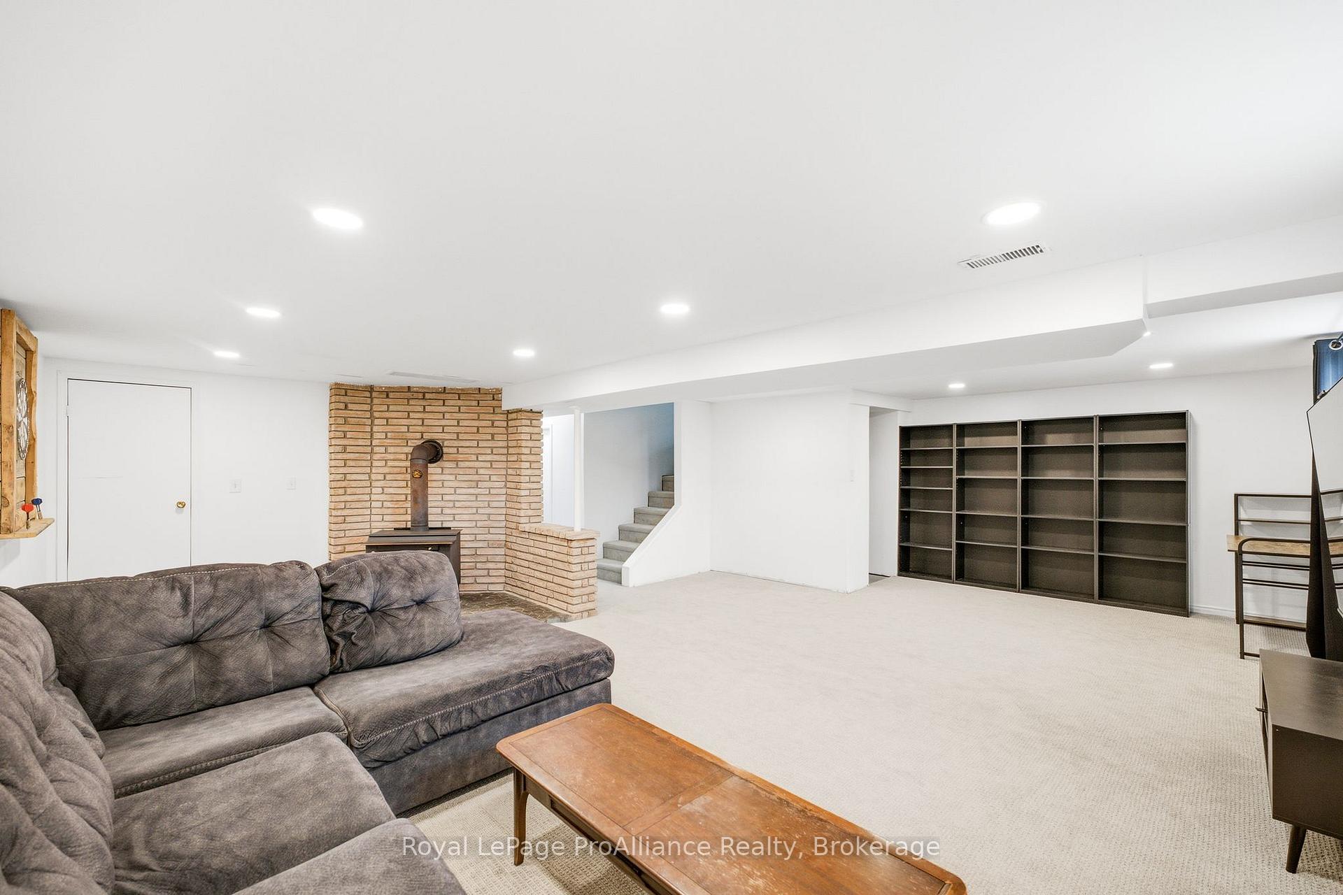 Photo 30 of 685 Will Johnson Road, Quinte West, Murray Ward — HOMEH