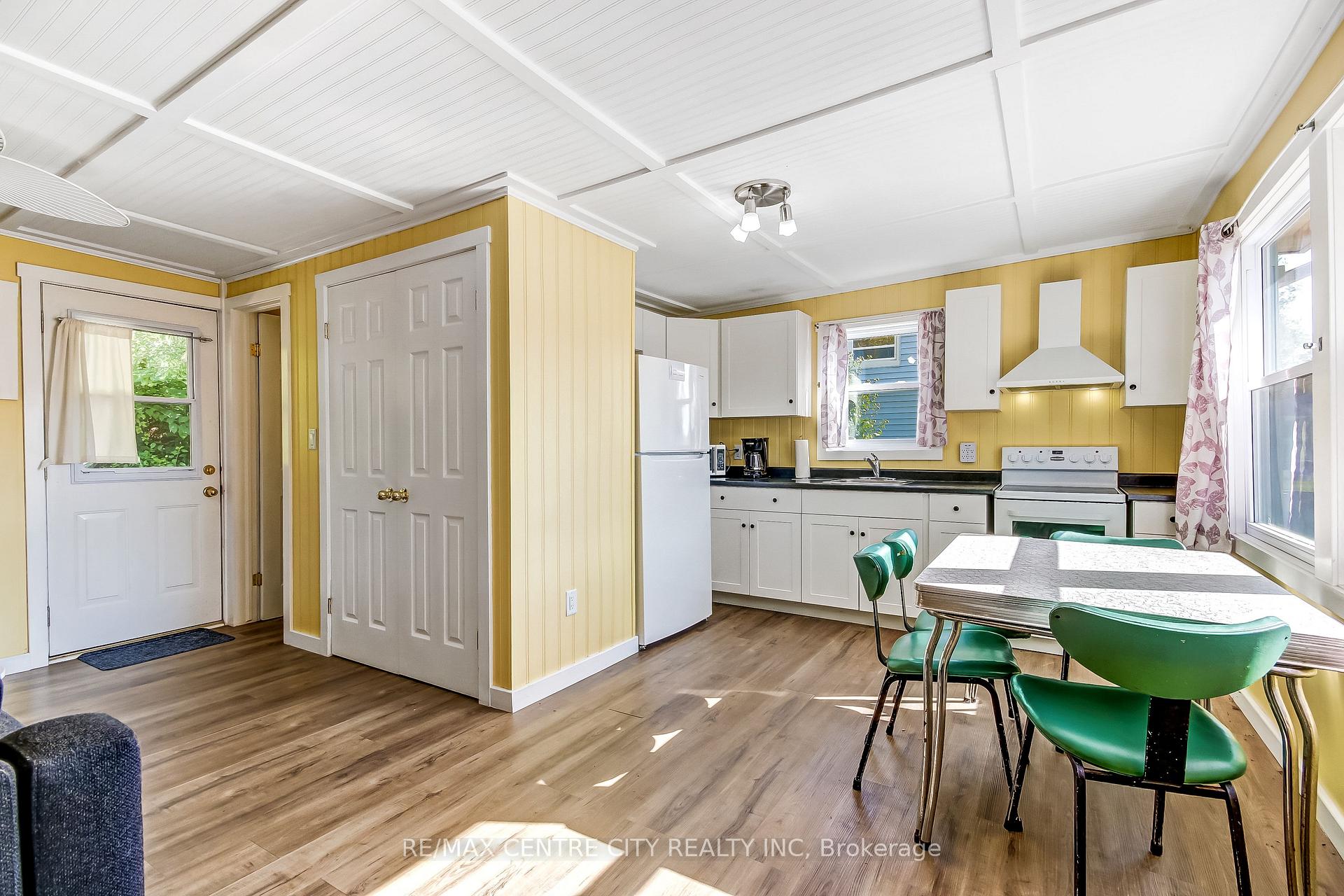 Photo 3 of 341 First Street, Central Elgin, Port Stanley — HOMEH