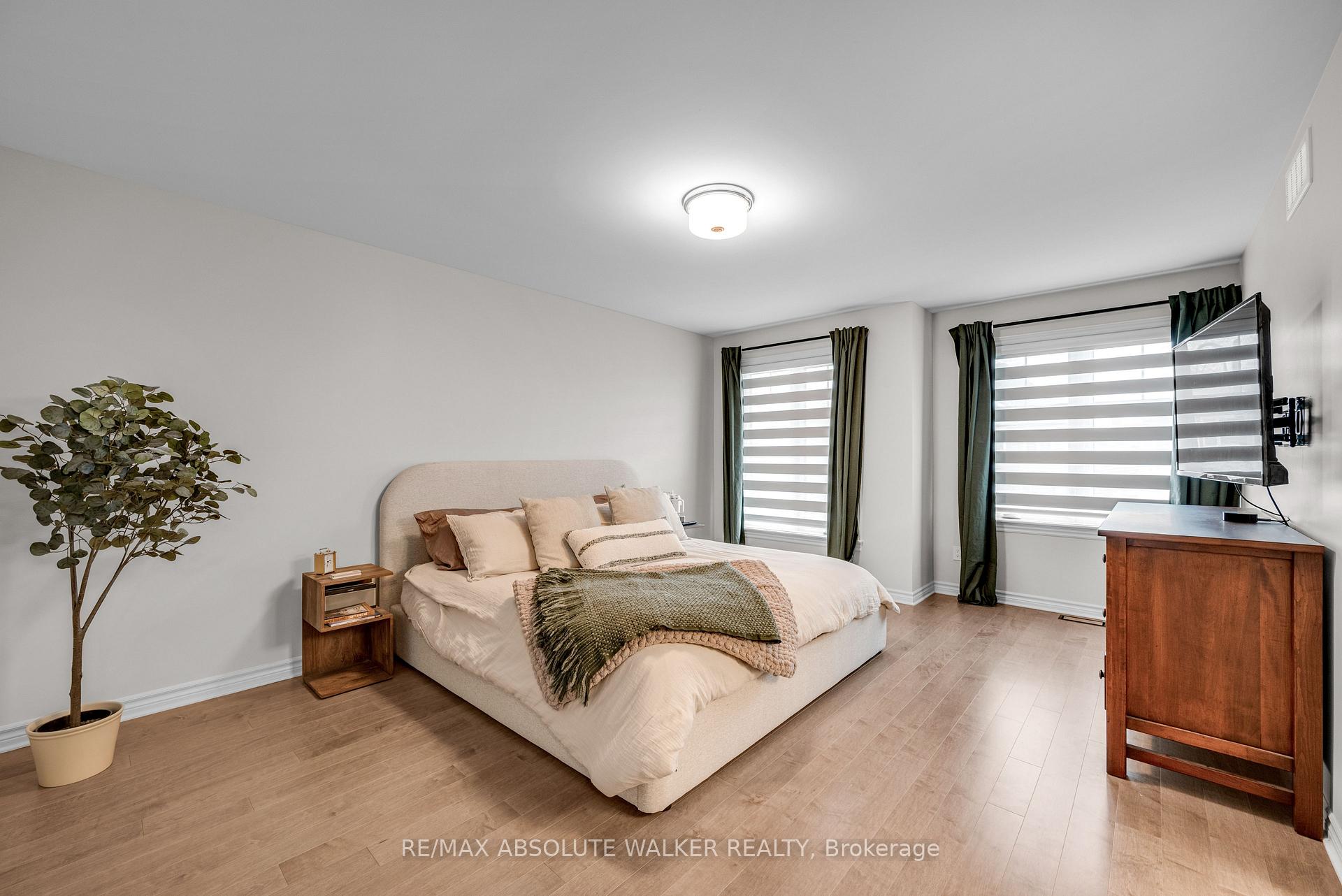Photo 3 of 328 Kanashtage Terrace, Ottawa, Camelot — HOMEH