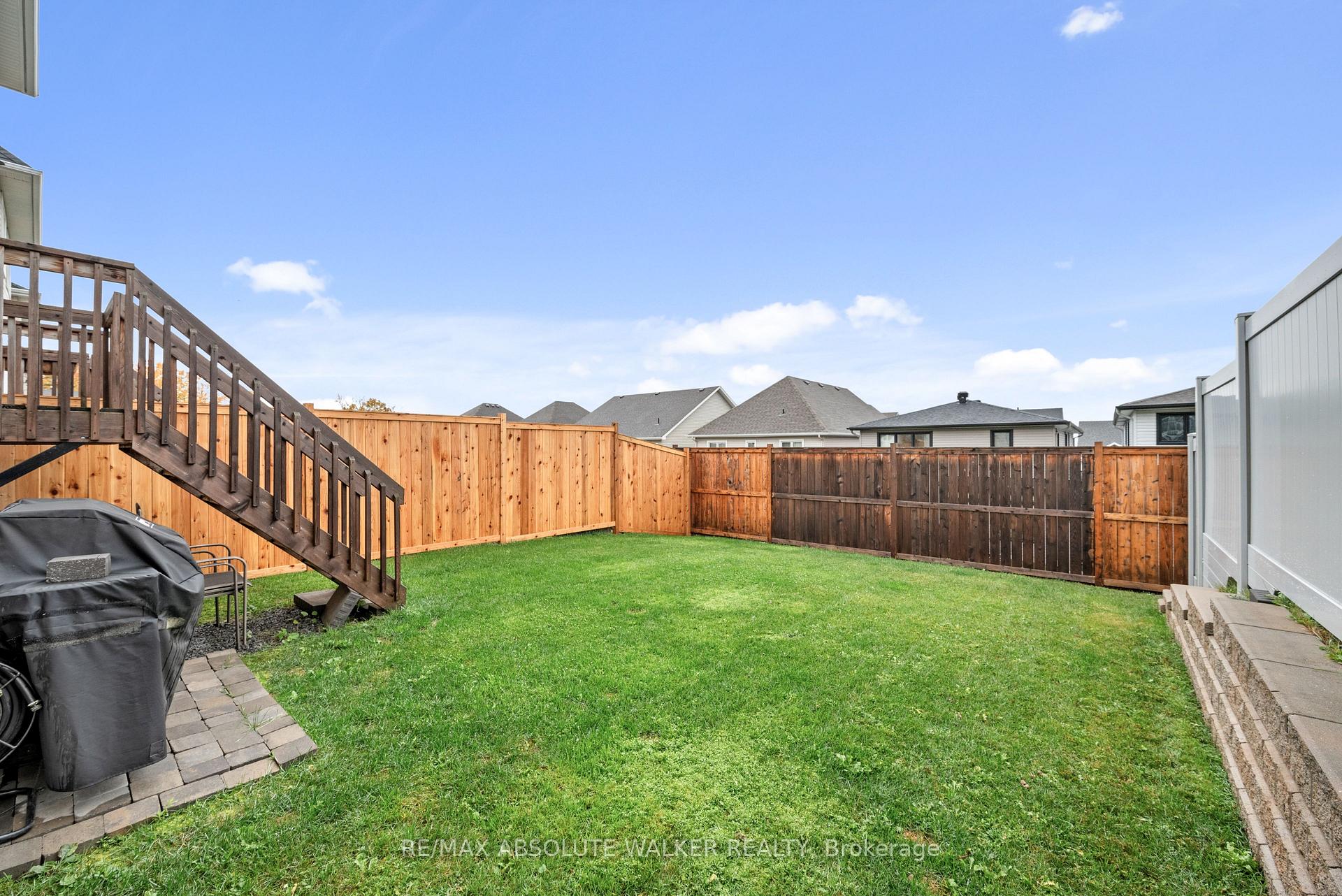 Photo 43 of 328 Kanashtage Terrace, Ottawa, Camelot — HOMEH