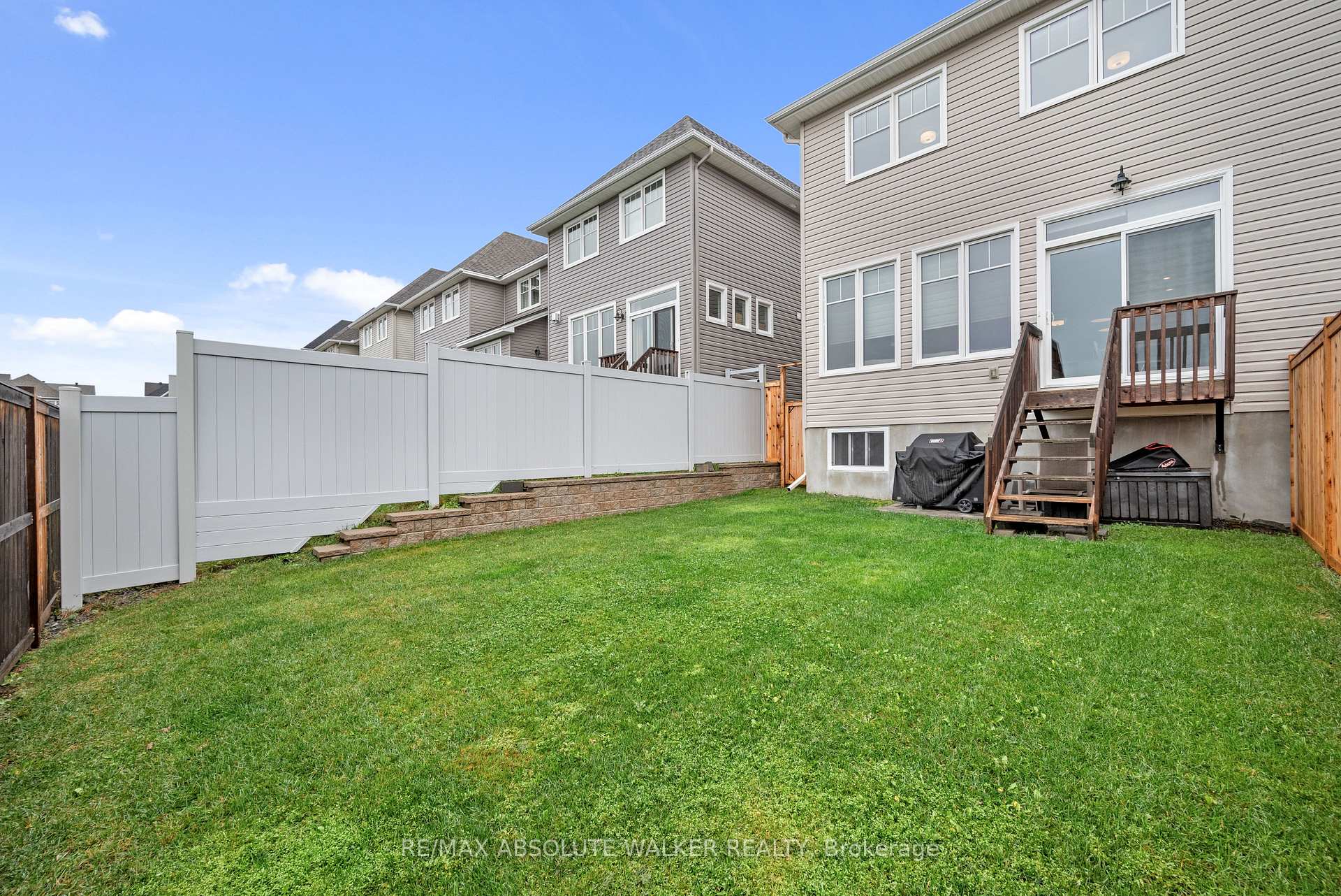 Photo 44 of 328 Kanashtage Terrace, Ottawa, Camelot — HOMEH