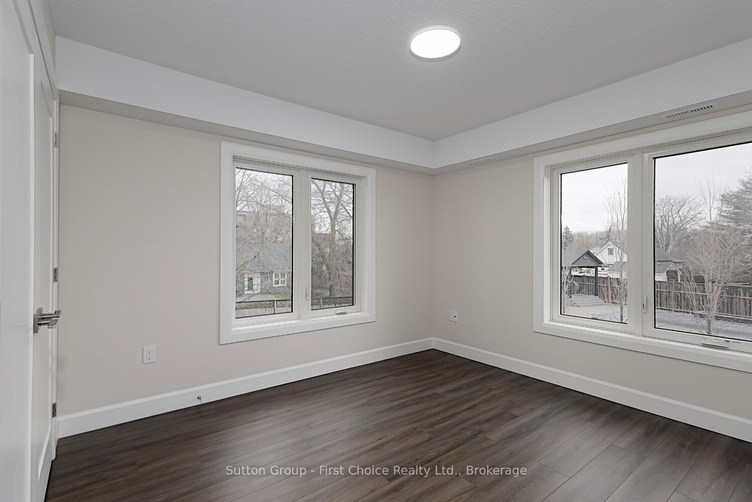 Photo 13 of Unit Unit 2, 3202 Vivian Line, Stratford — HOMEH
