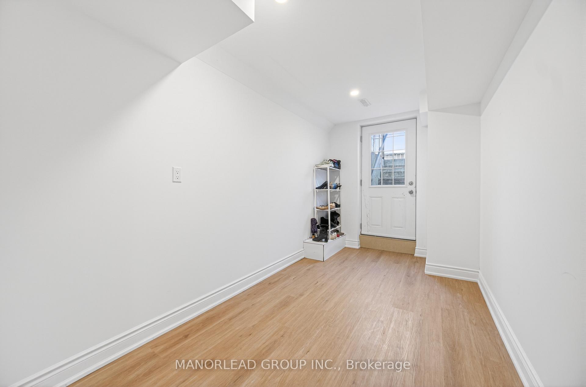 Photo 4 of 45 Brimstone Crescent, Scarborough, Agincourt North — HOMEH