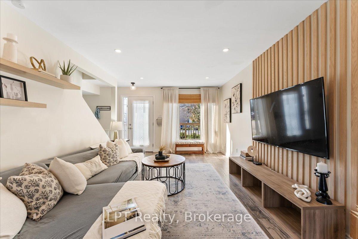 Photo 9 of 154 Beach Road, Georgina, Keswick North — HOMEH