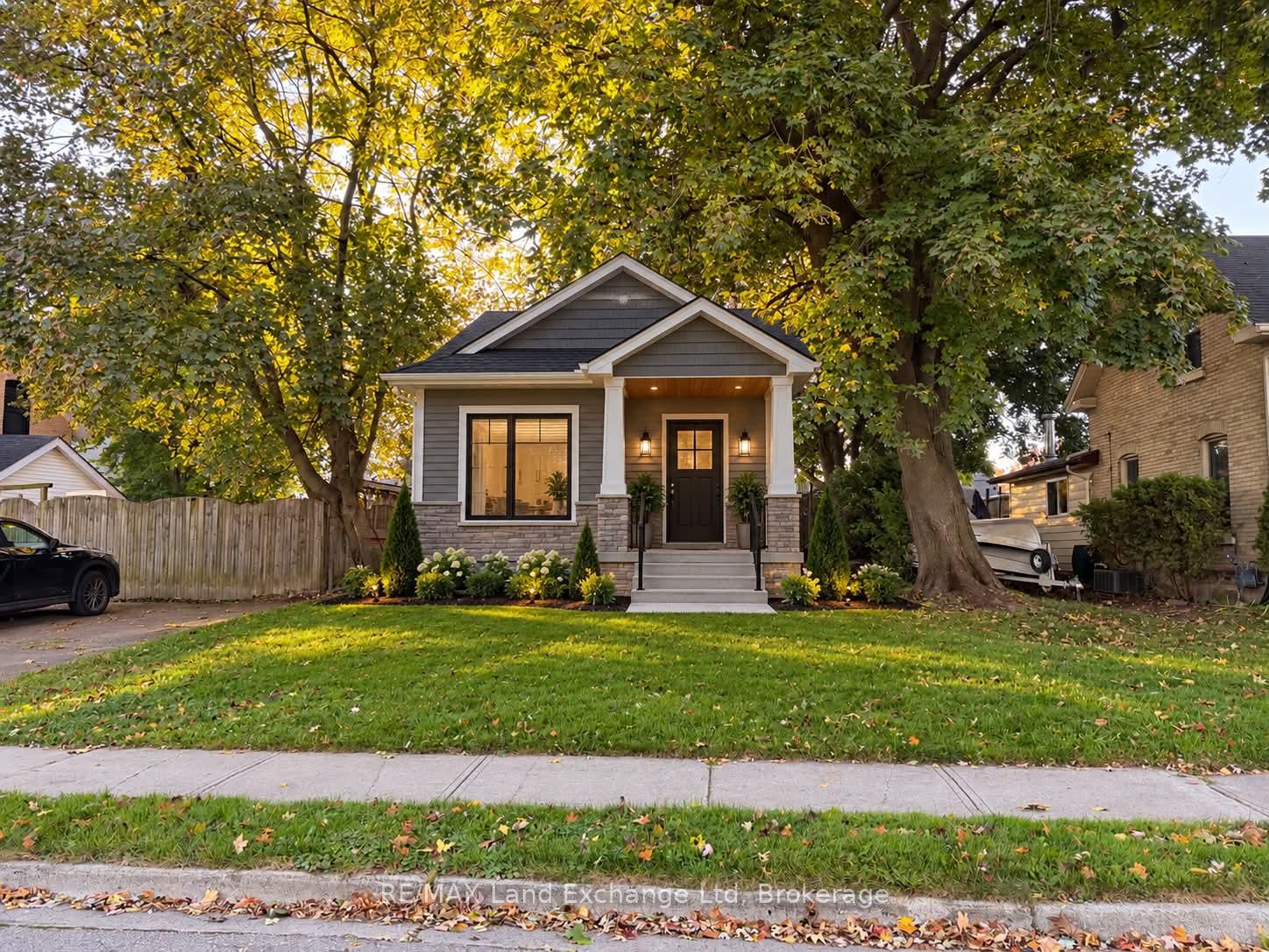 Photo 5 of 321 Nelson Street, Stratford — HOMEH