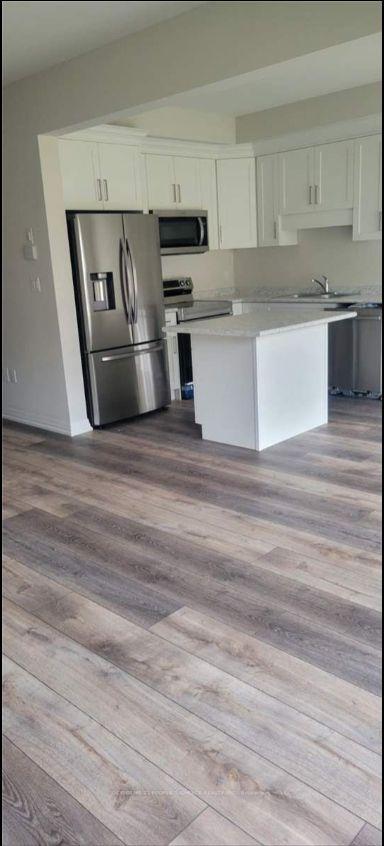 Photo 7 of 7413 Matteo Drive, Niagara Falls, Brown — HOMEH