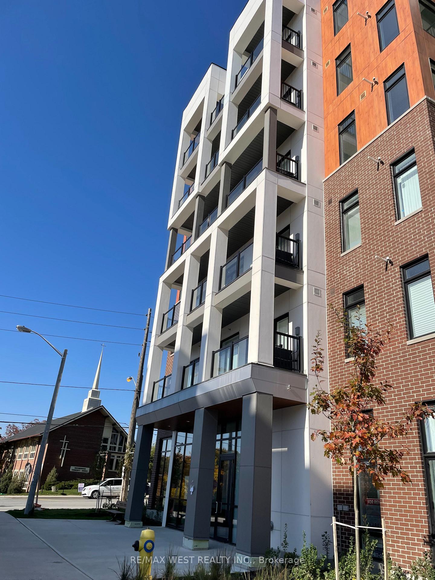Photo 2 of Unit 405, 160 Canon Jackson Drive, North York, Beechborough-Greenbrook — HOMEH
