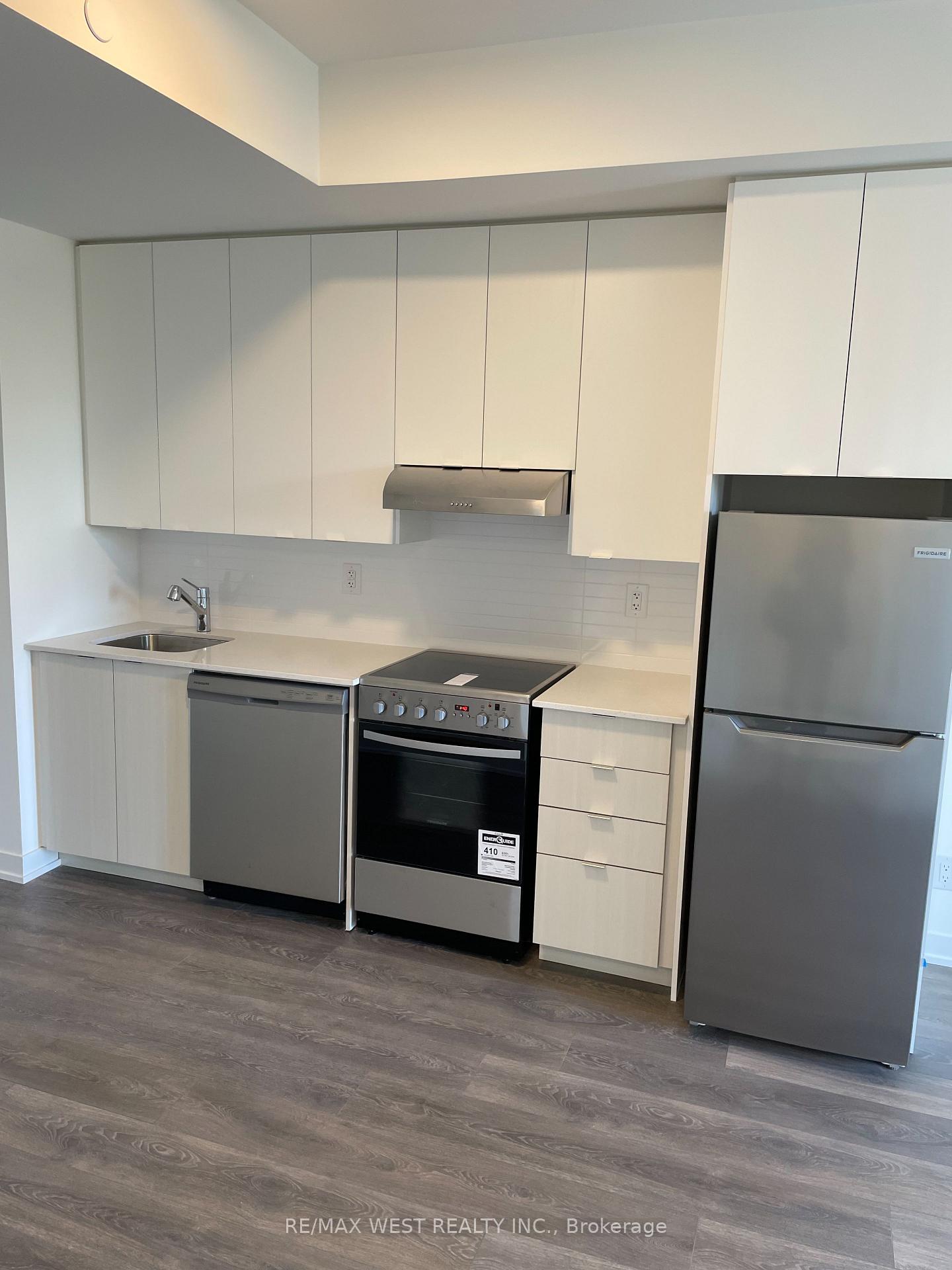 Photo 6 of Unit 405, 160 Canon Jackson Drive, North York, Beechborough-Greenbrook — HOMEH
