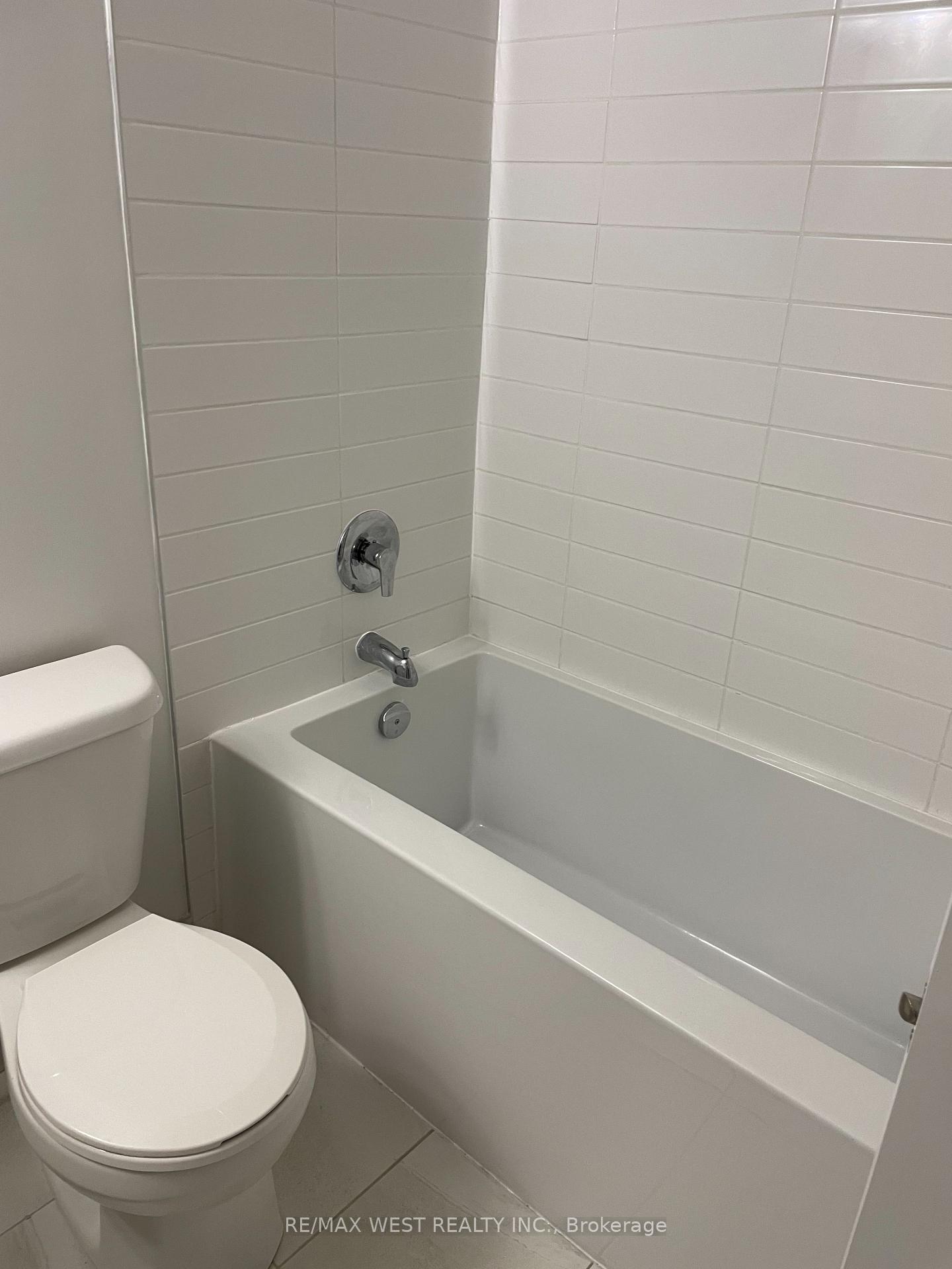 Photo 15 of Unit 405, 160 Canon Jackson Drive, North York, Beechborough-Greenbrook — HOMEH