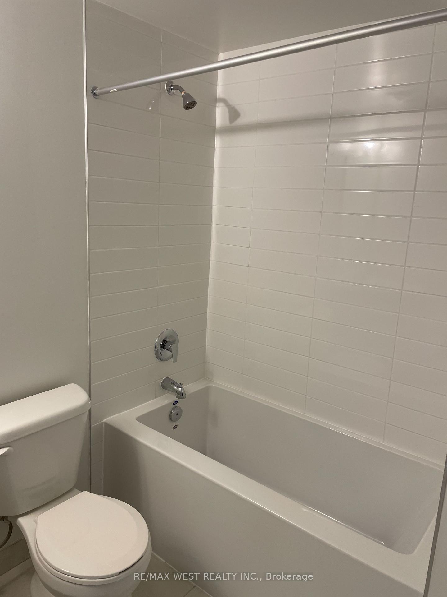 Photo 16 of Unit 405, 160 Canon Jackson Drive, North York, Beechborough-Greenbrook — HOMEH