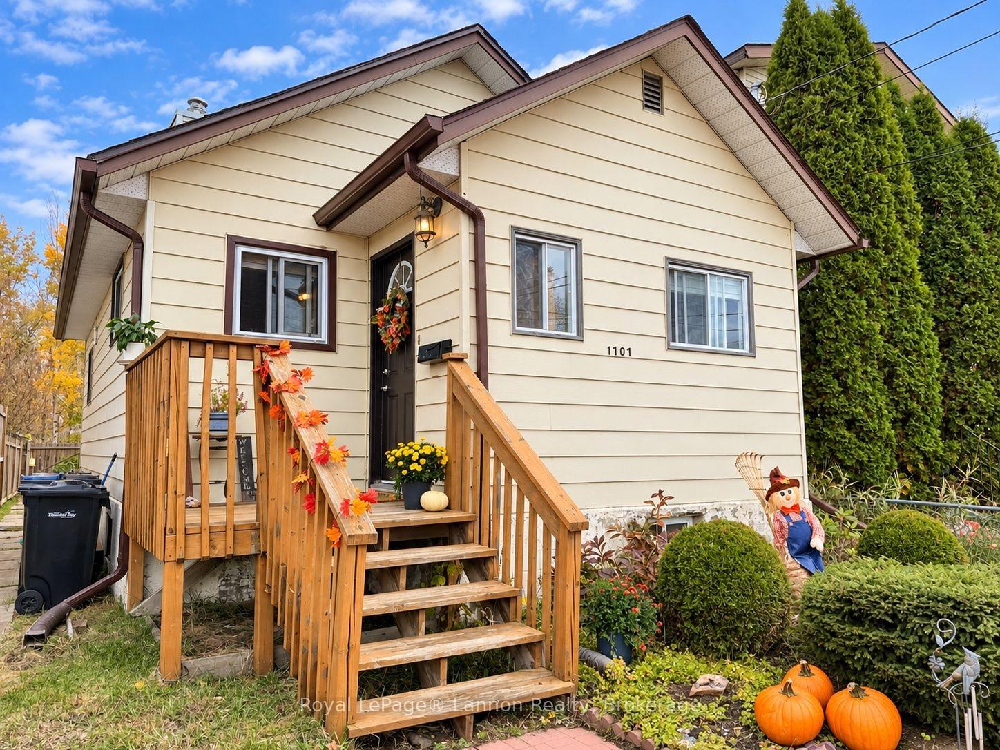 Photo 1 of 1707 Crawford Avenue, Thunder Bay, Westfort — HOMEH