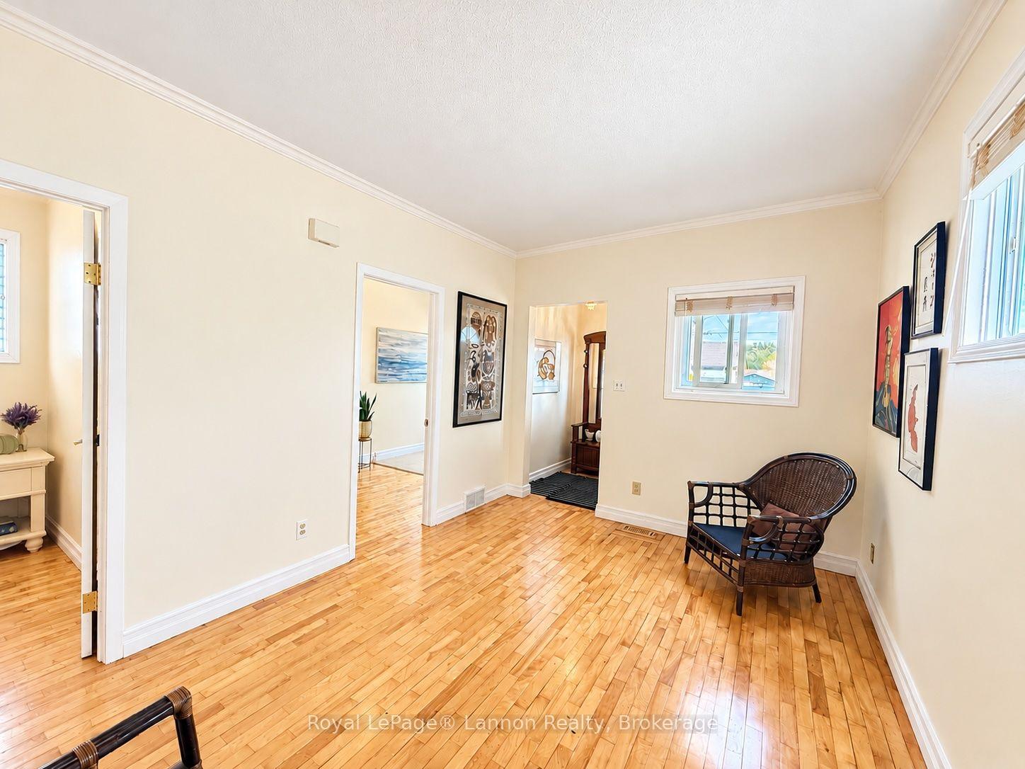 Photo 10 of 1707 Crawford Avenue, Thunder Bay, Westfort — HOMEH